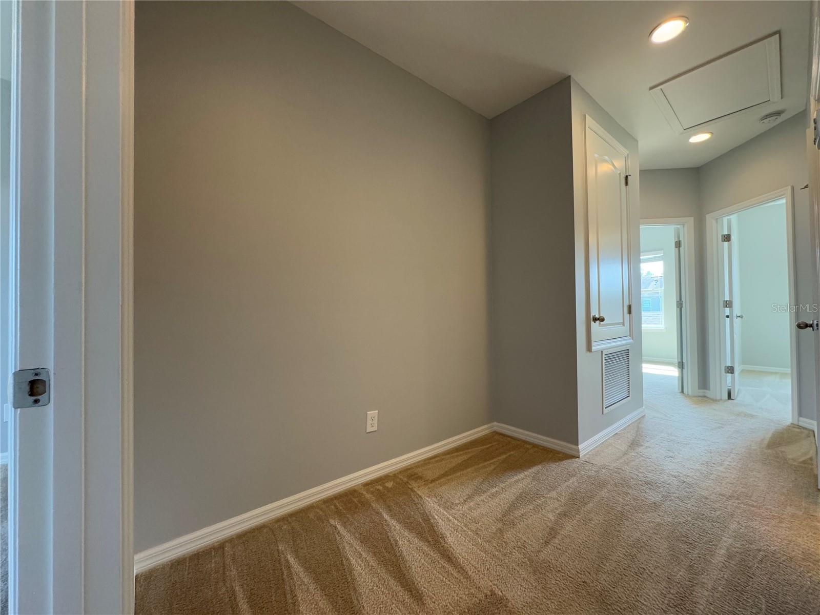 Image 17 of 31 For 11619 Water Run Alley