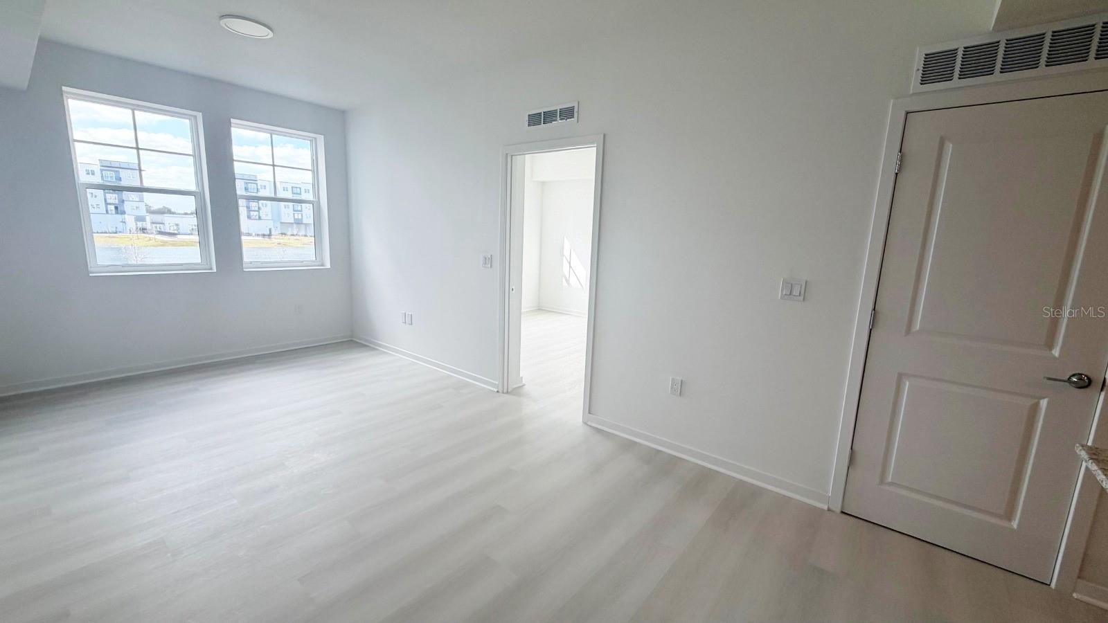 Image 14 of 48 For 5587 Millenia Boulevard 213