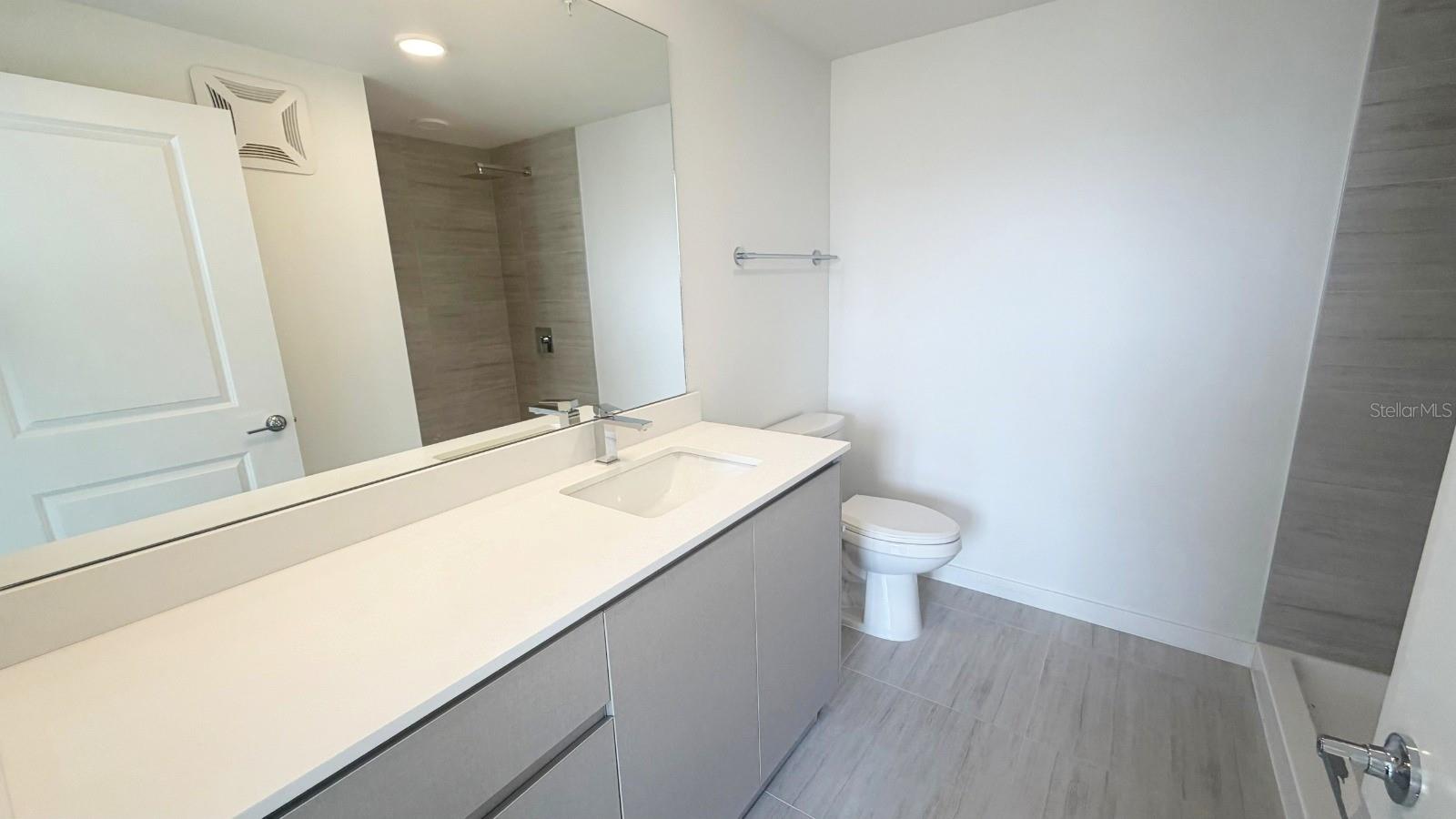 Image 20 of 48 For 5587 Millenia Boulevard 213