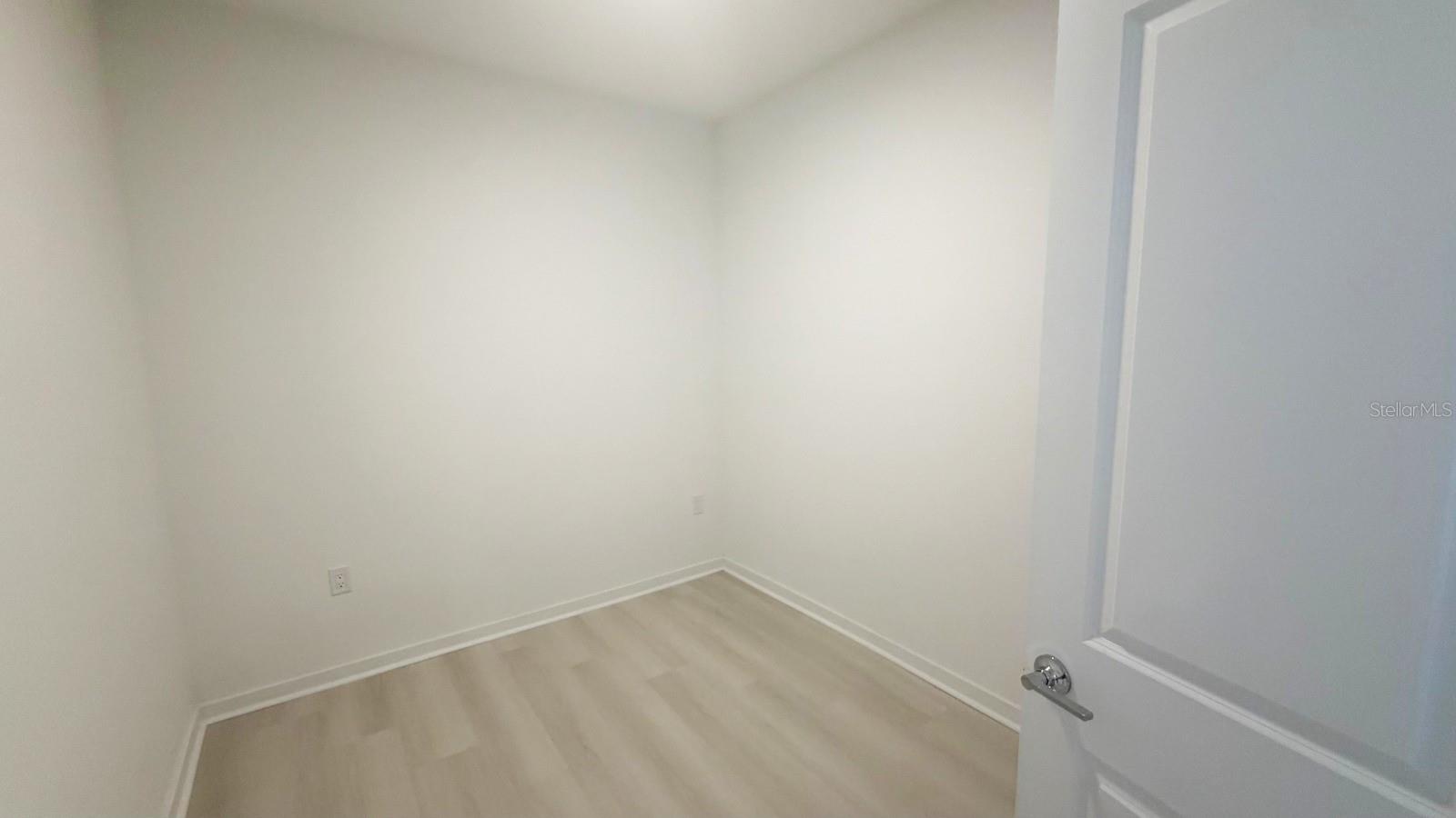 Image 33 of 48 For 5587 Millenia Boulevard 213