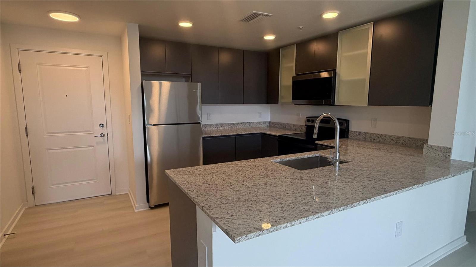 Image 7 of 48 For 5587 Millenia Boulevard 213