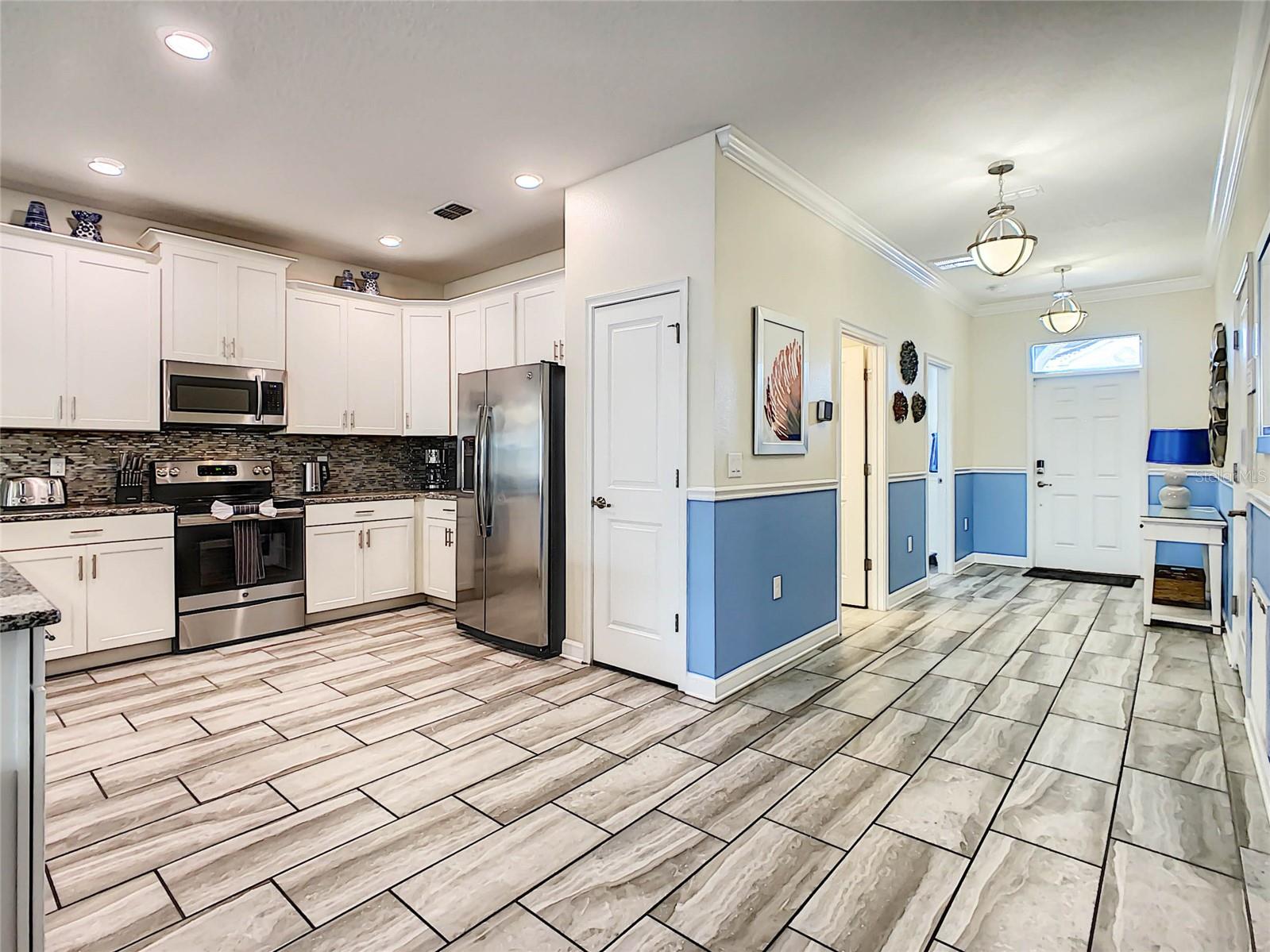 Image 4 of 38 For 9095 Hazard Street