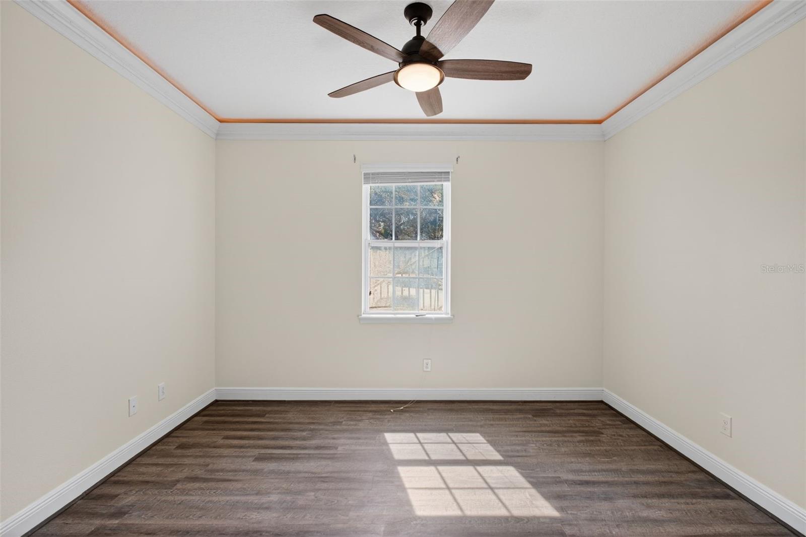 Image 13 of 44 For 817 Lobelia Drive