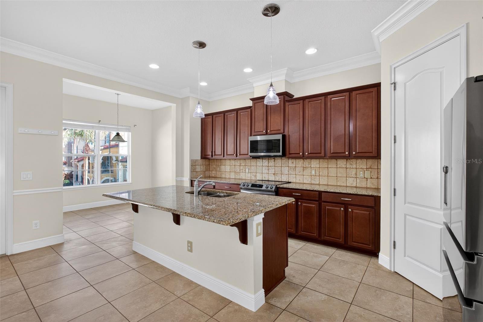 Image 15 of 44 For 817 Lobelia Drive