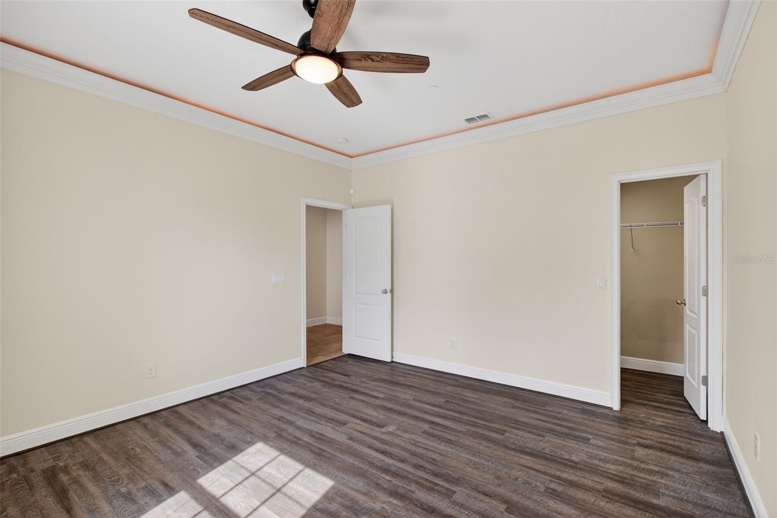 Image 24 of 44 For 817 Lobelia Drive