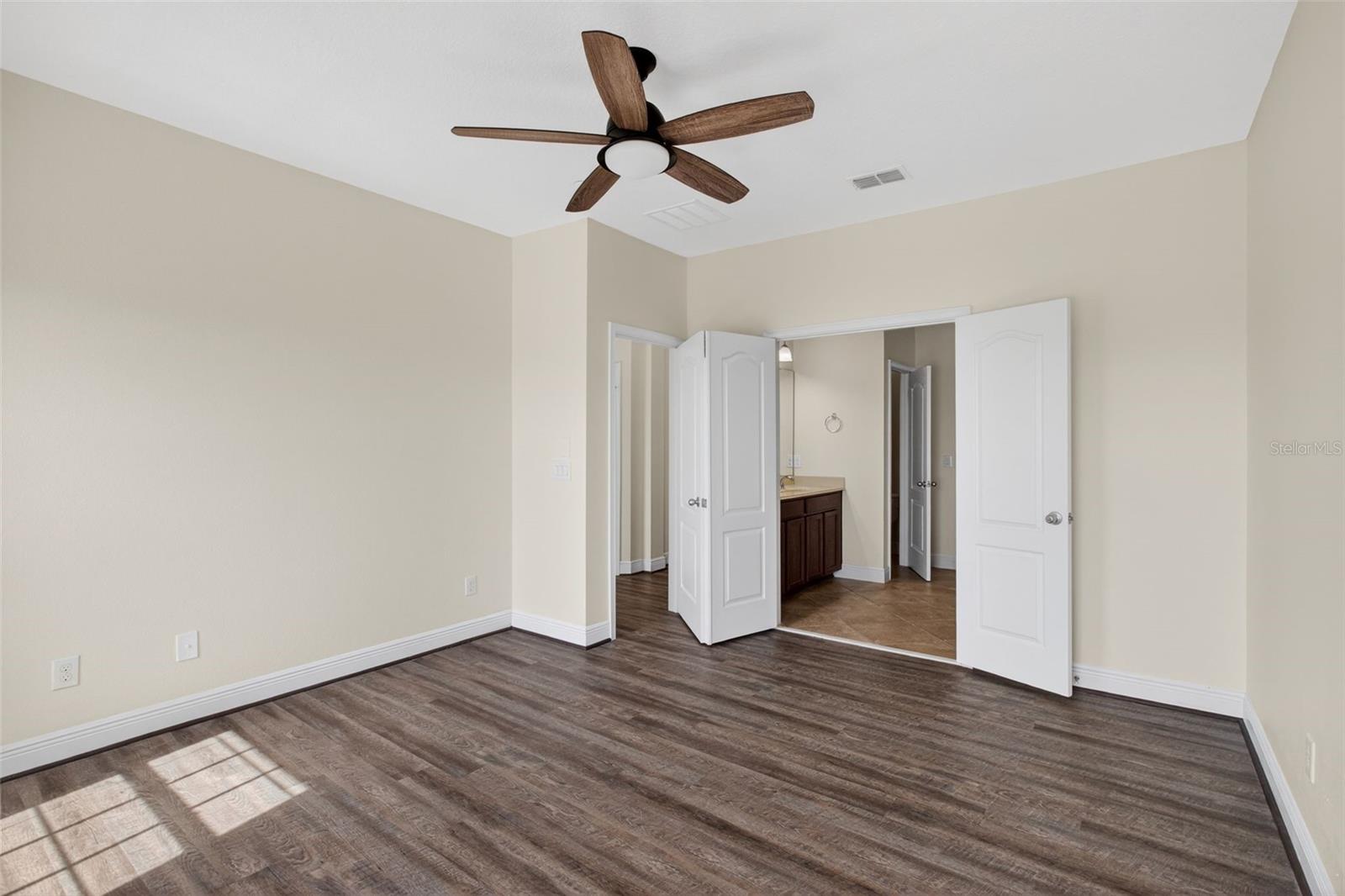 Image 25 of 44 For 817 Lobelia Drive