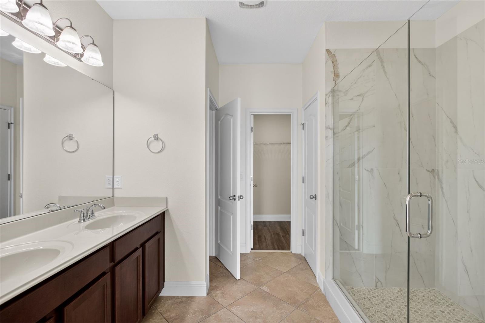 Image 28 of 44 For 817 Lobelia Drive