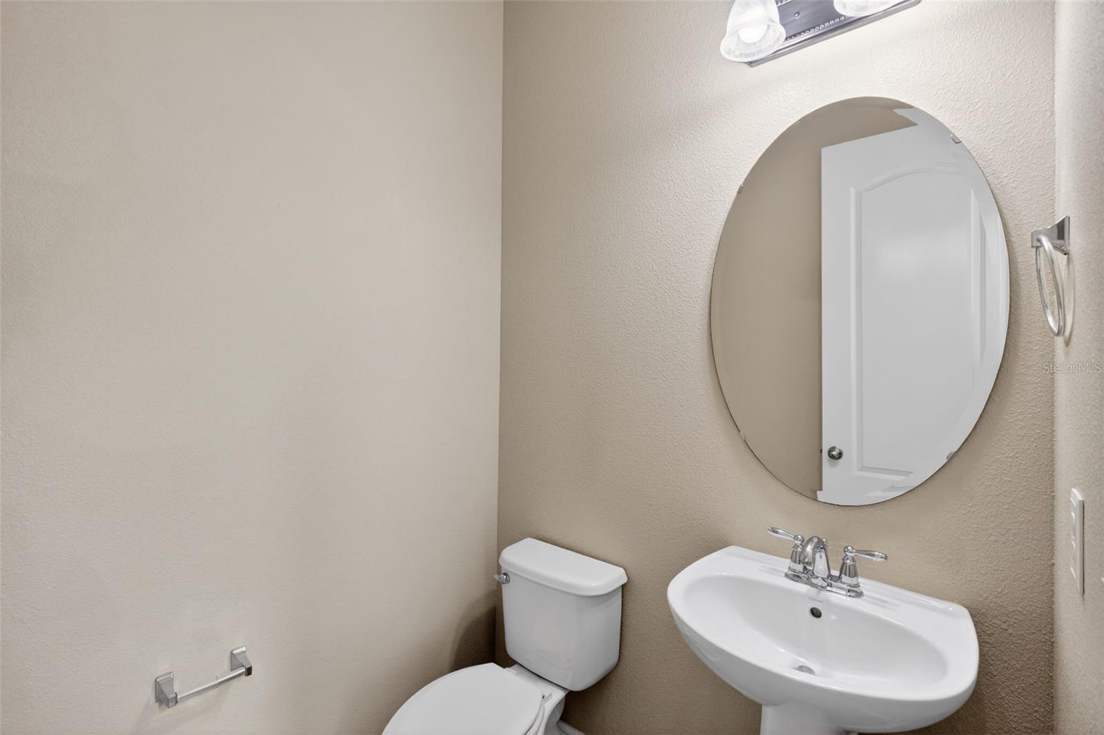 Image 30 of 44 For 817 Lobelia Drive