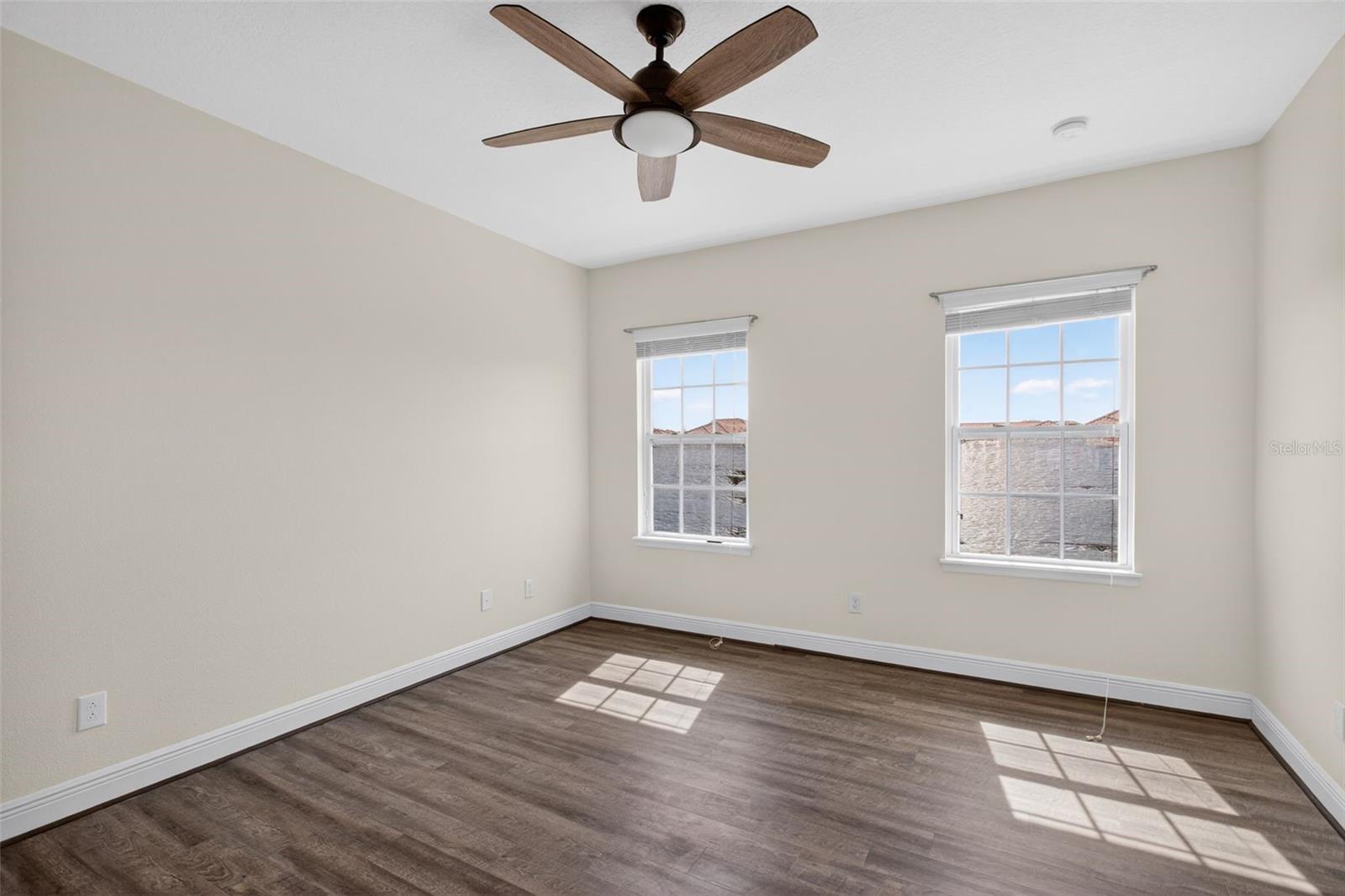 Image 9 of 44 For 817 Lobelia Drive