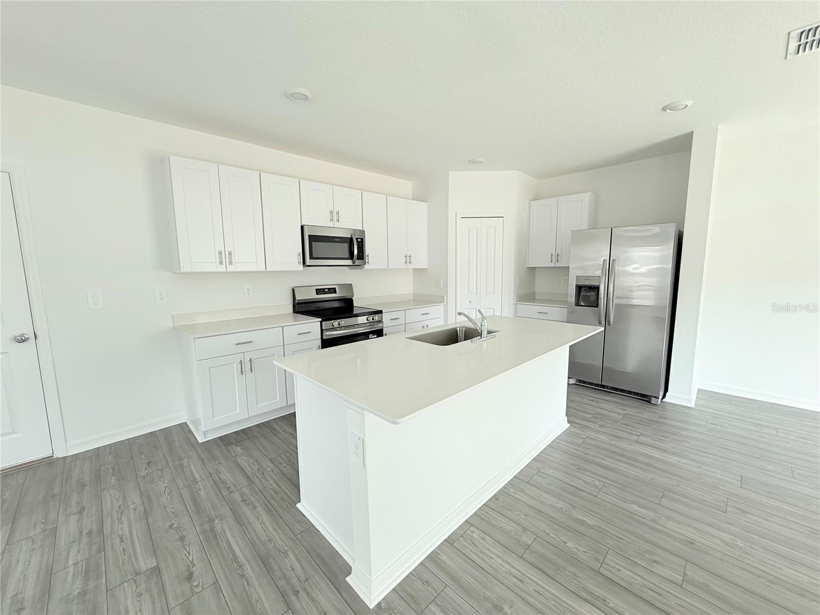 Image 10 of 29 For 3809 32nd Court