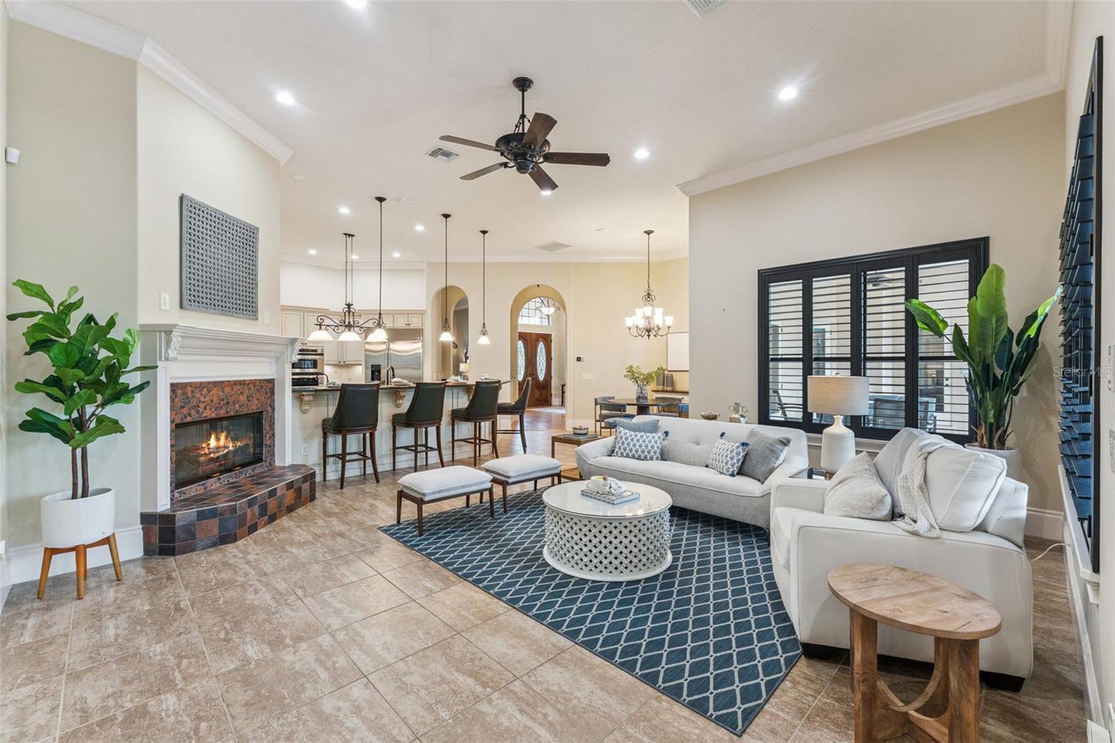 Image 10 of 58 For 2008 Center Drive