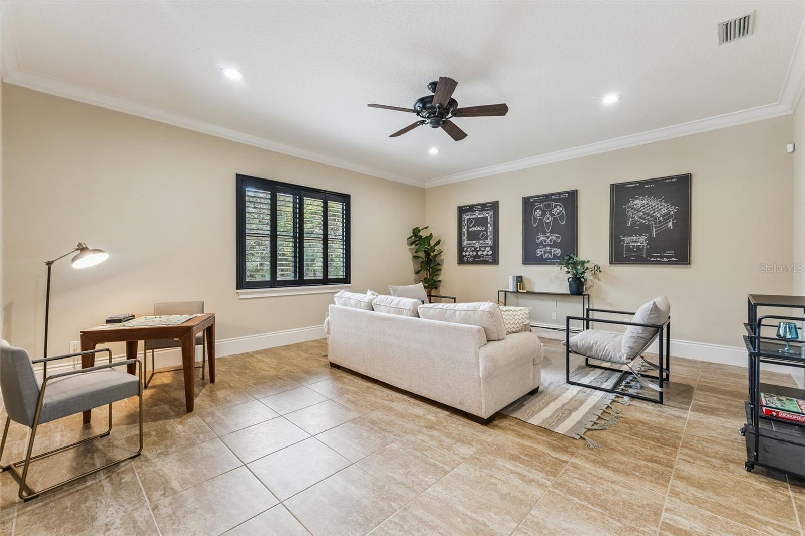 Image 12 of 58 For 2008 Center Drive