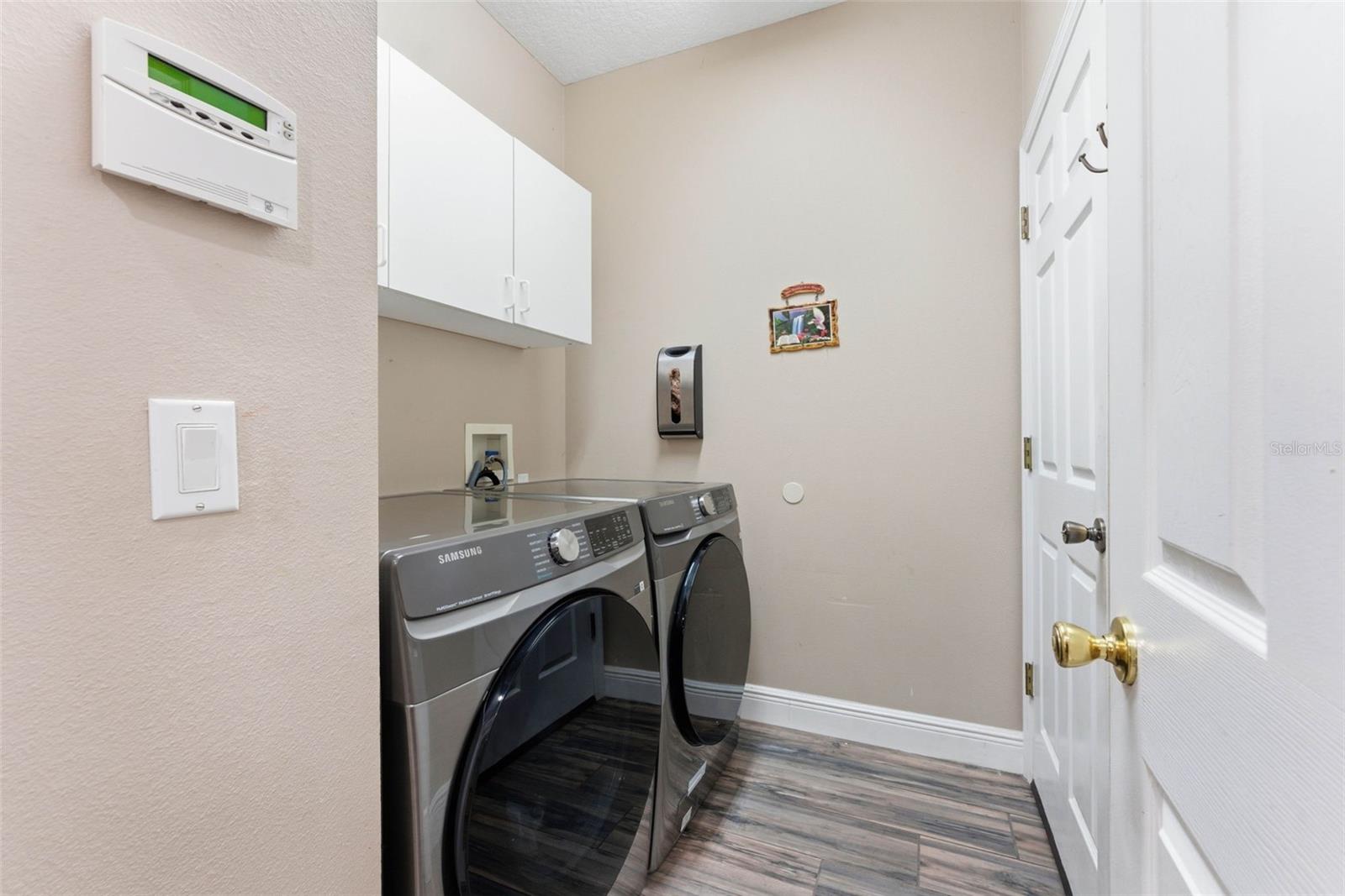 Image 24 of 60 For 4755 Northern Dancer Way