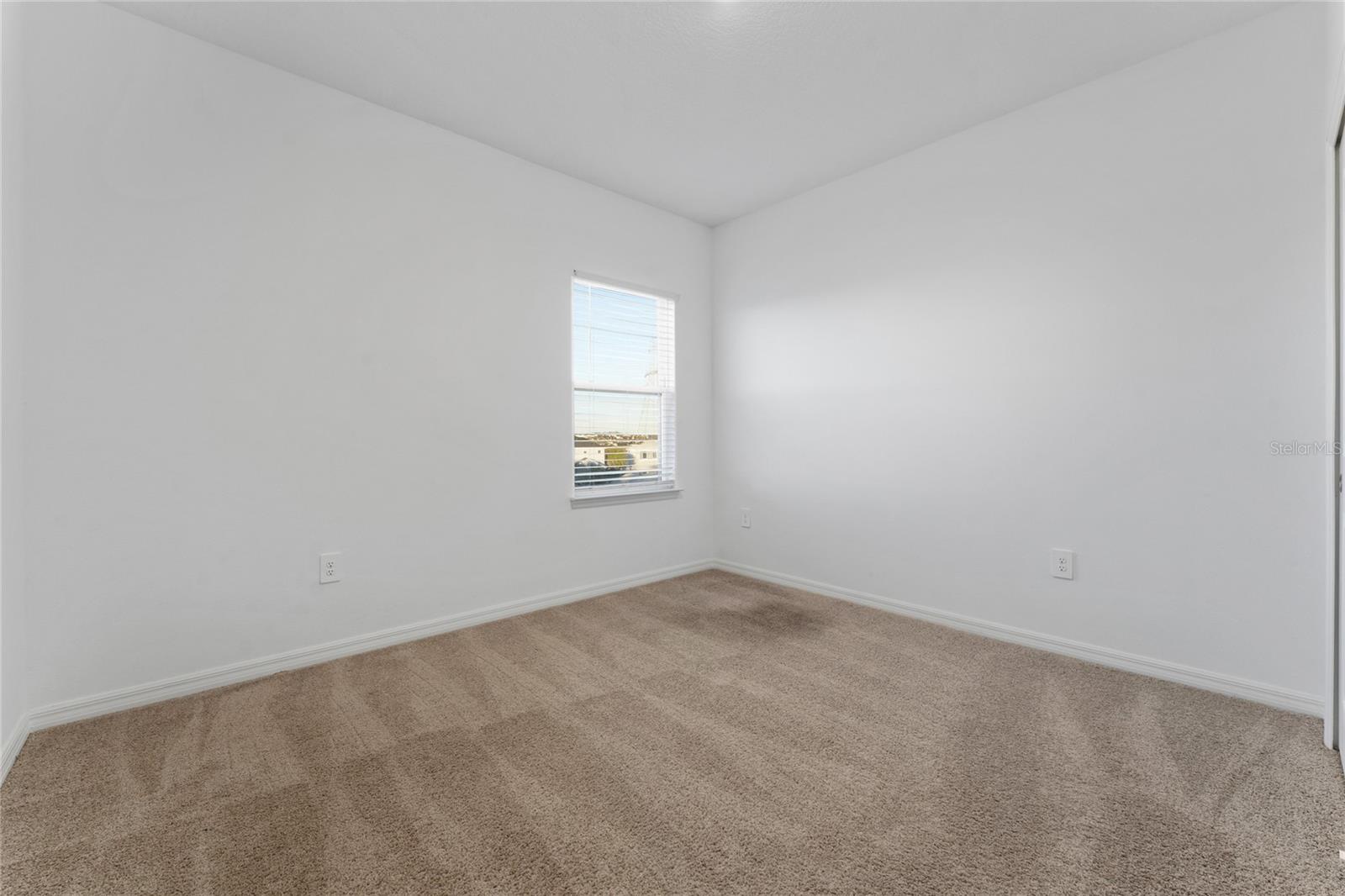 Image 22 of 39 For 2834 High Pointe Street