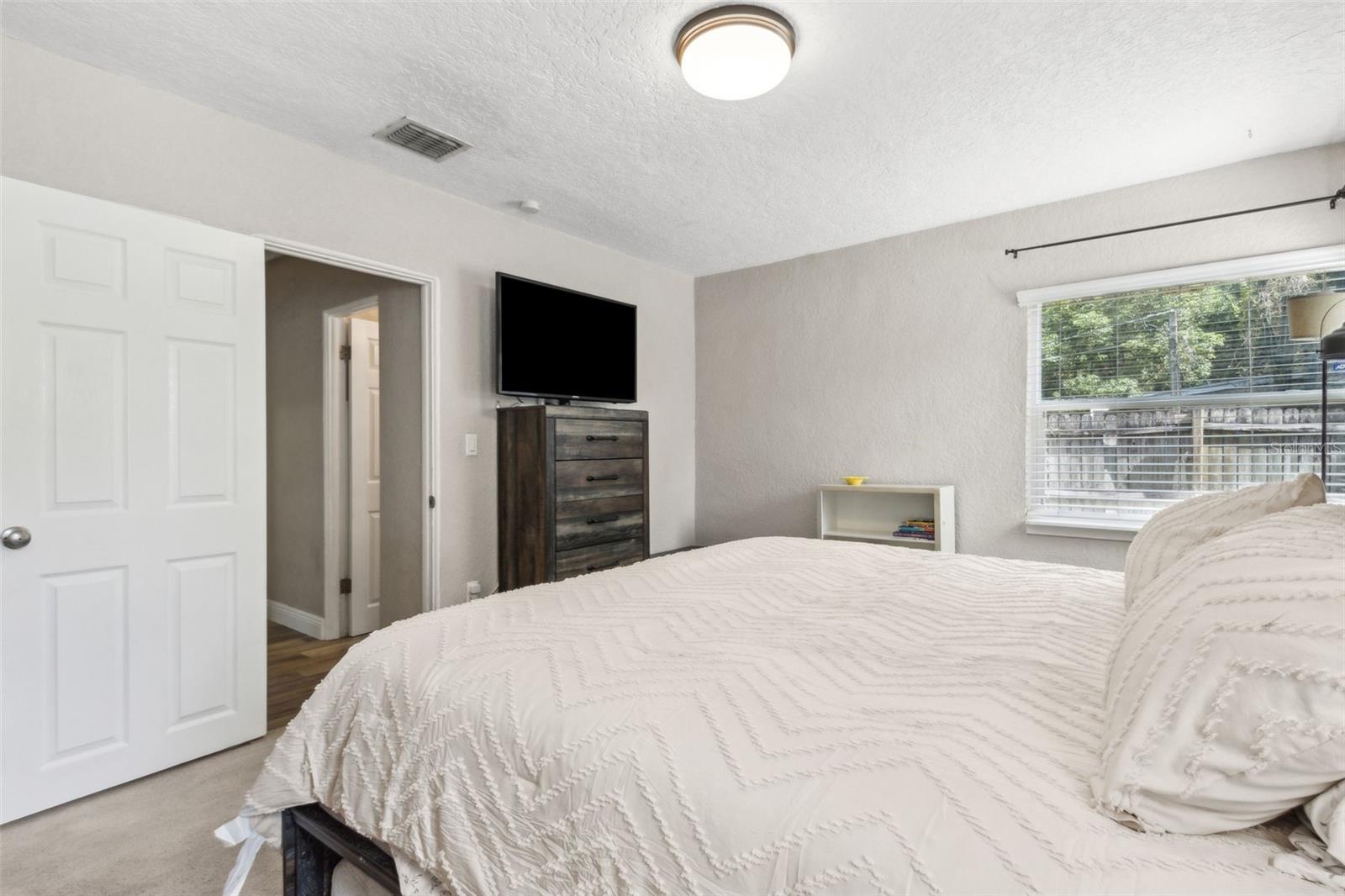 Image 16 of 45 For 4701 Goddard Avenue