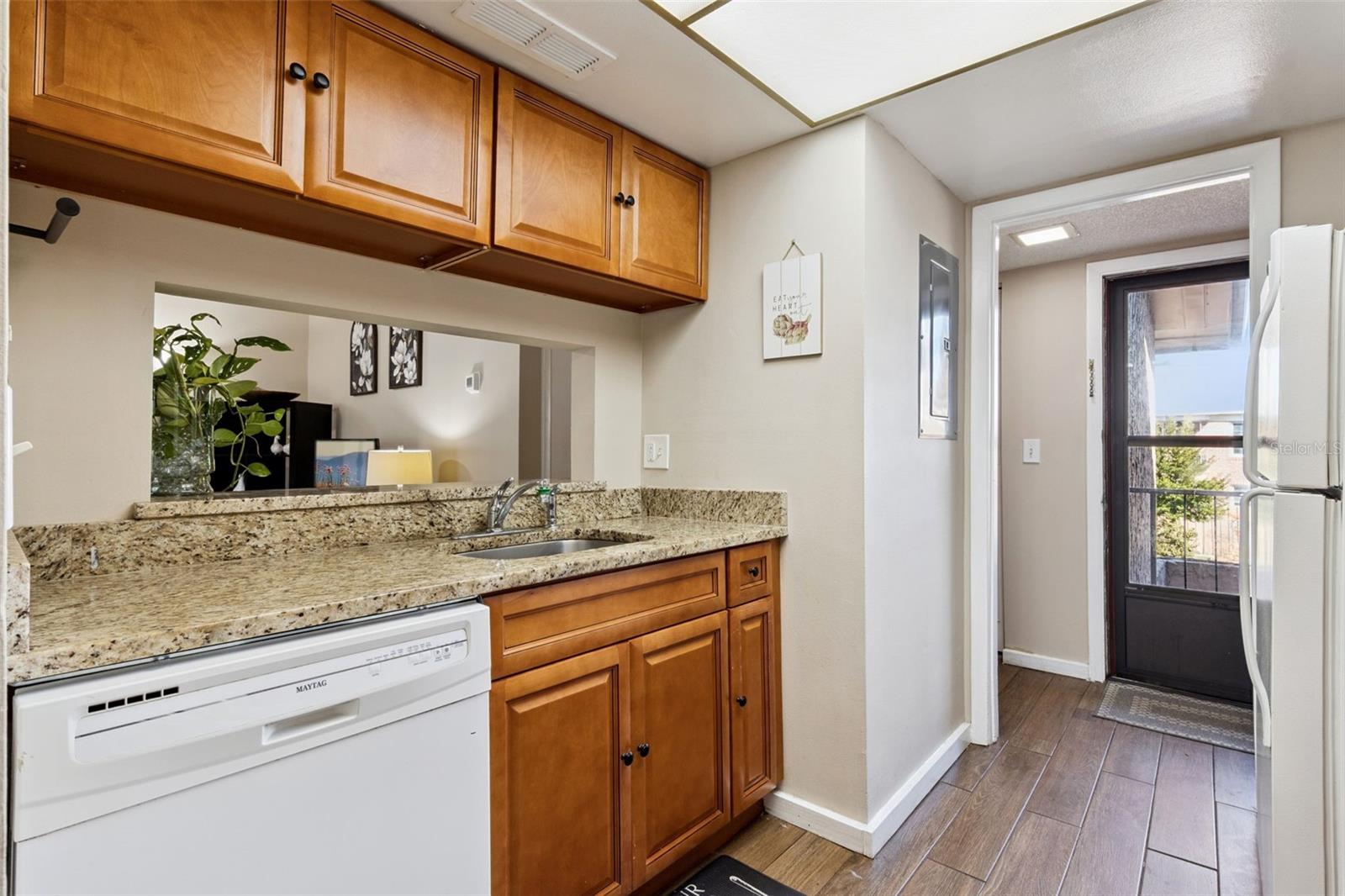 Image 13 of 53 For 1158 Calle Del Norte  C