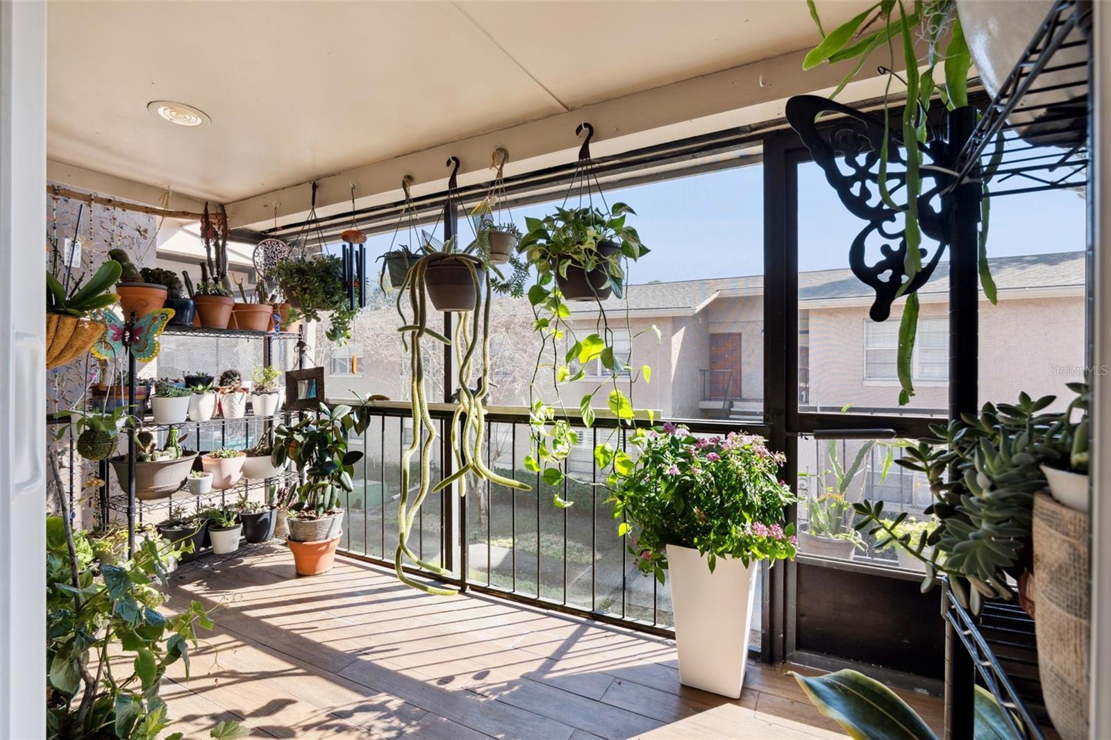 Image 31 of 53 For 1158 Calle Del Norte  C