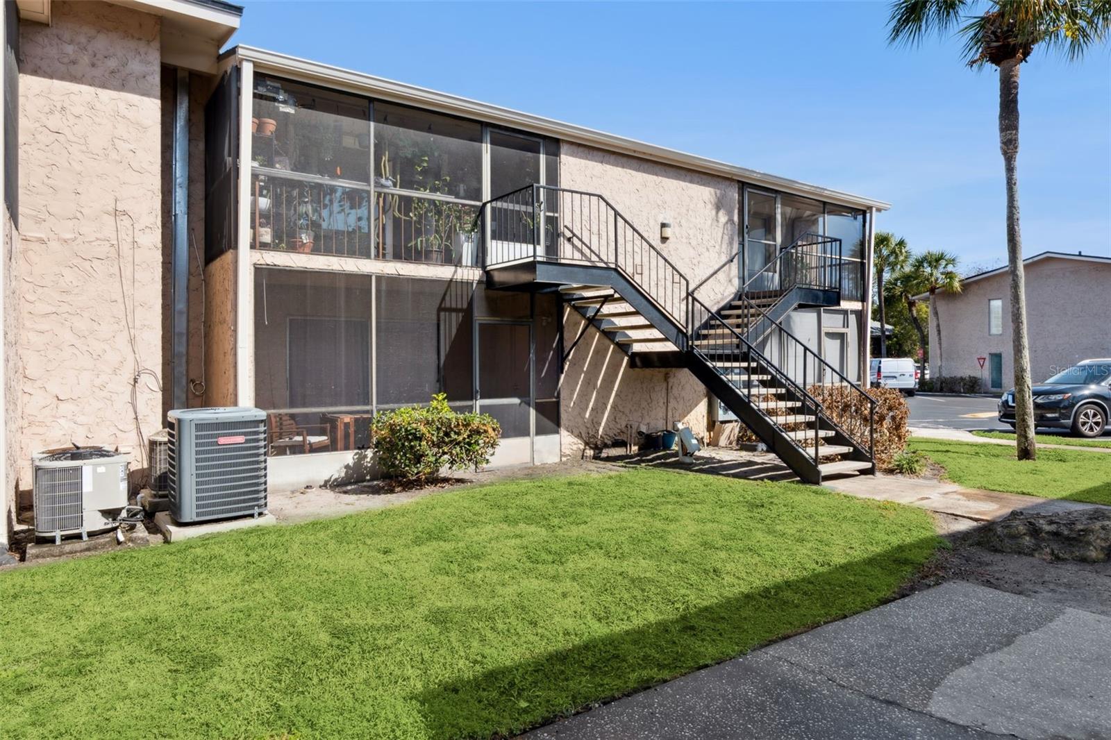 Image 33 of 53 For 1158 Calle Del Norte  C