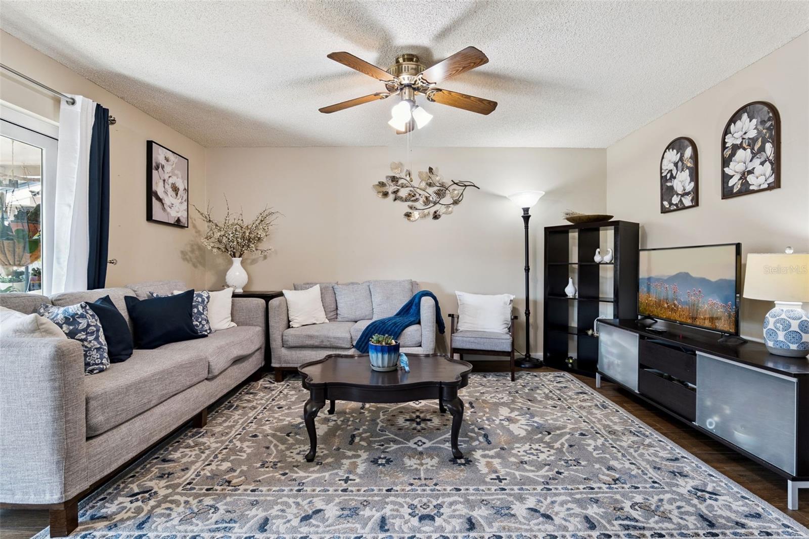 Image 4 of 53 For 1158 Calle Del Norte  C