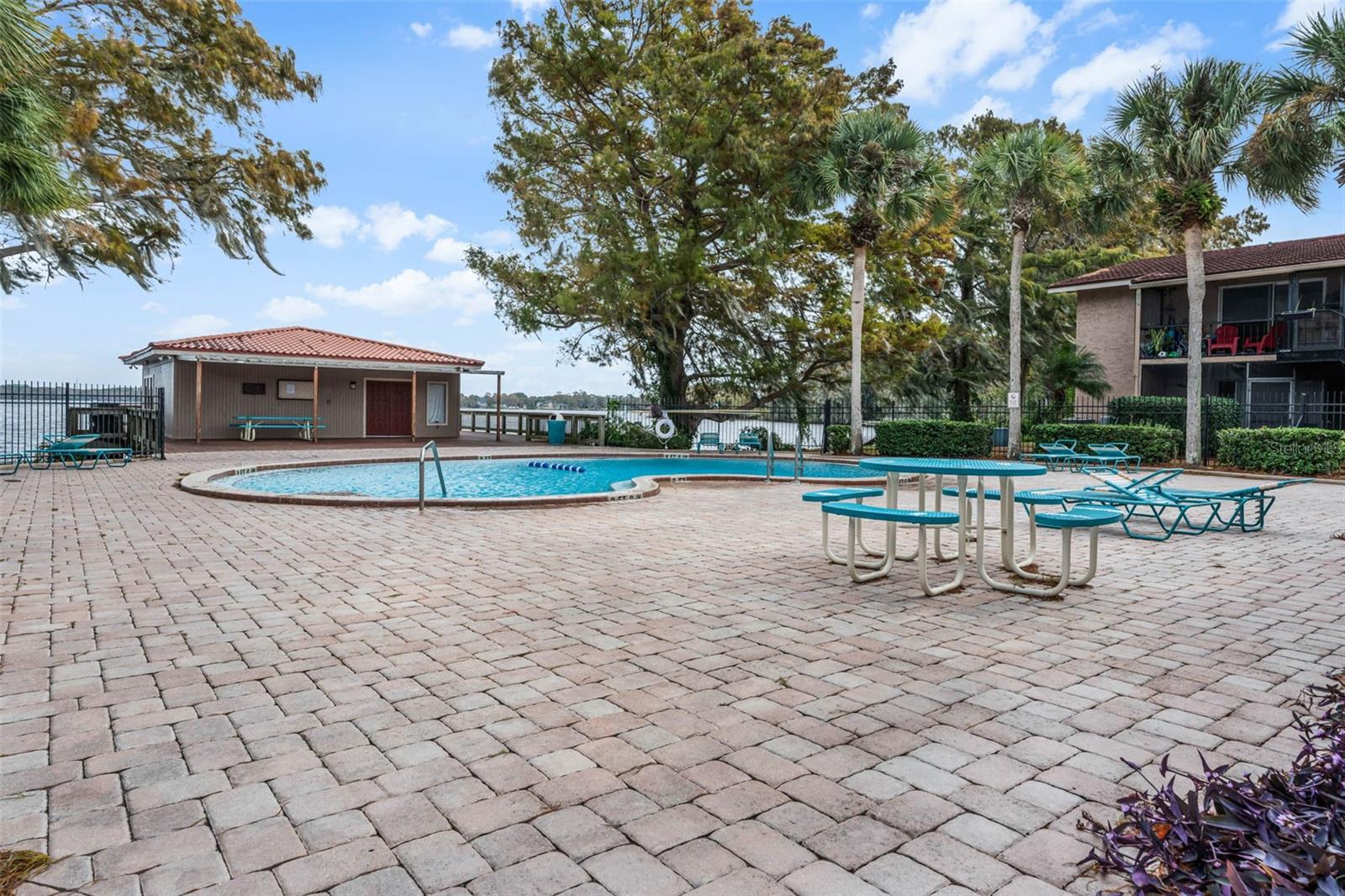 Image 41 of 53 For 1158 Calle Del Norte  C