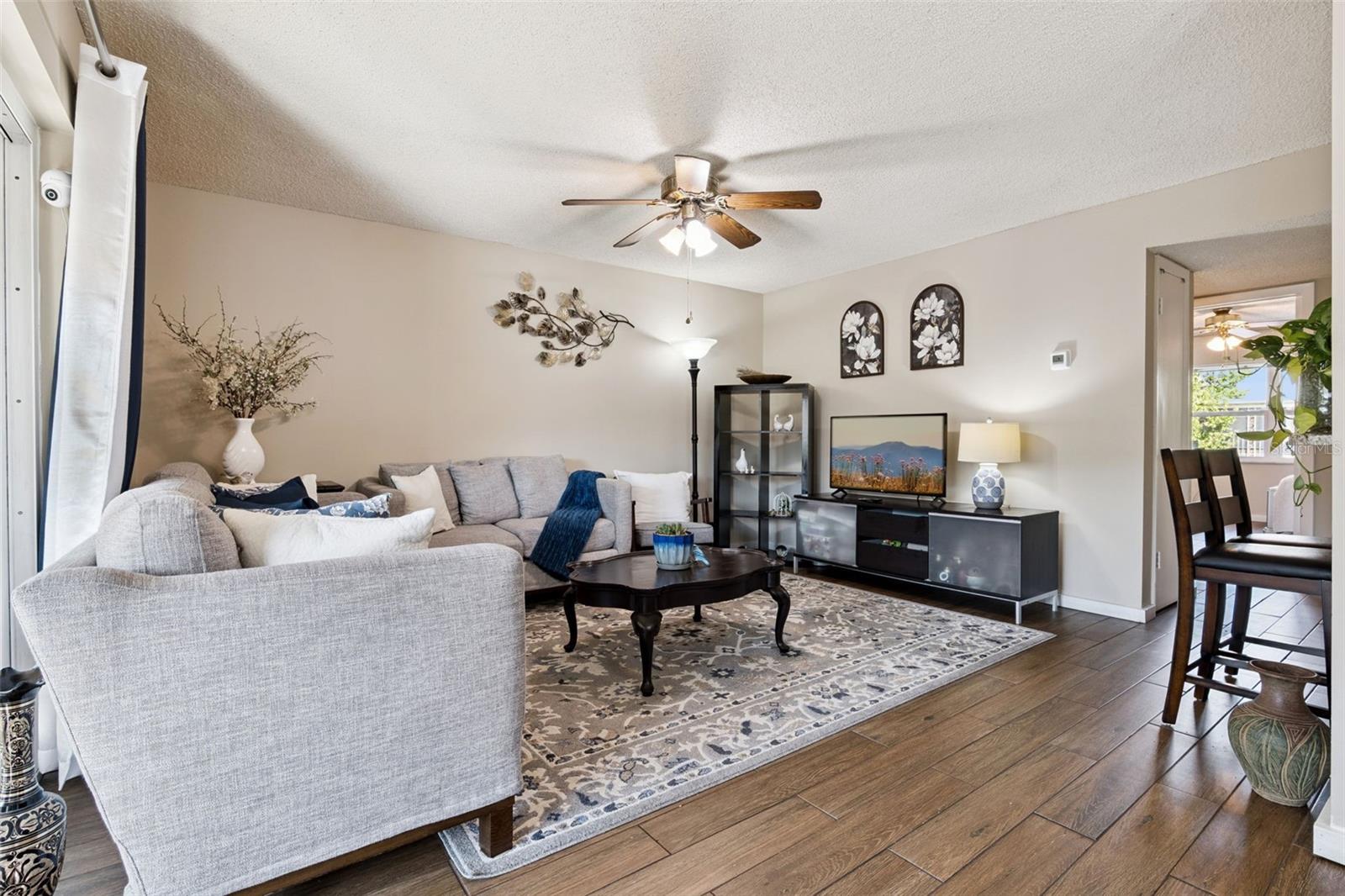 Image 9 of 53 For 1158 Calle Del Norte  C