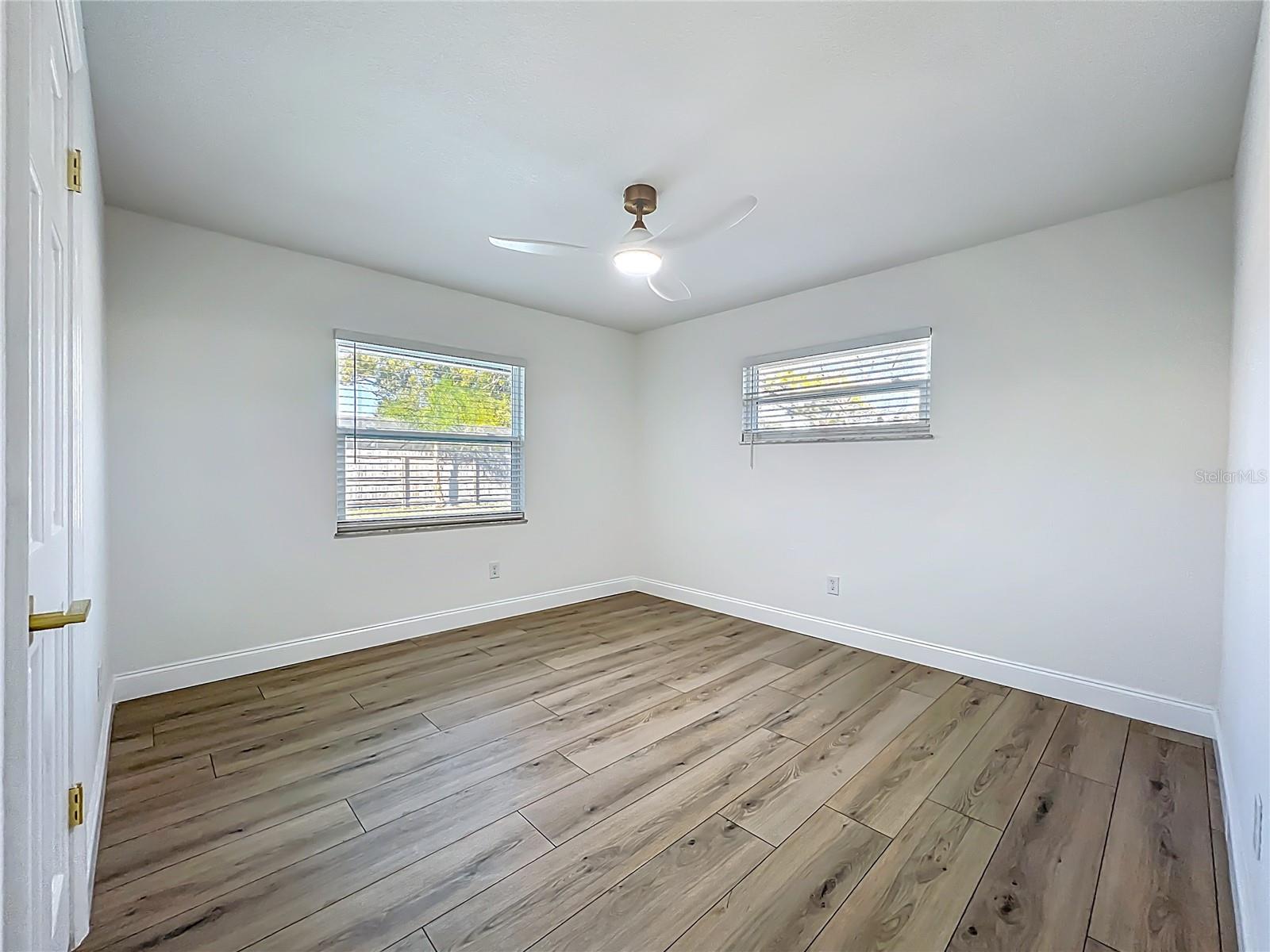 Image 20 of 37 For 211 Doverwood Road