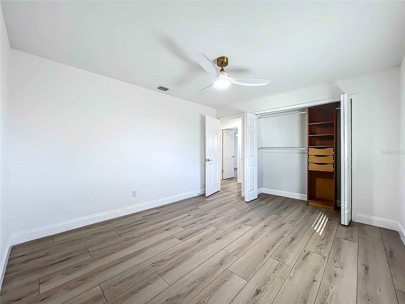 Image 22 of 37 For 211 Doverwood Road