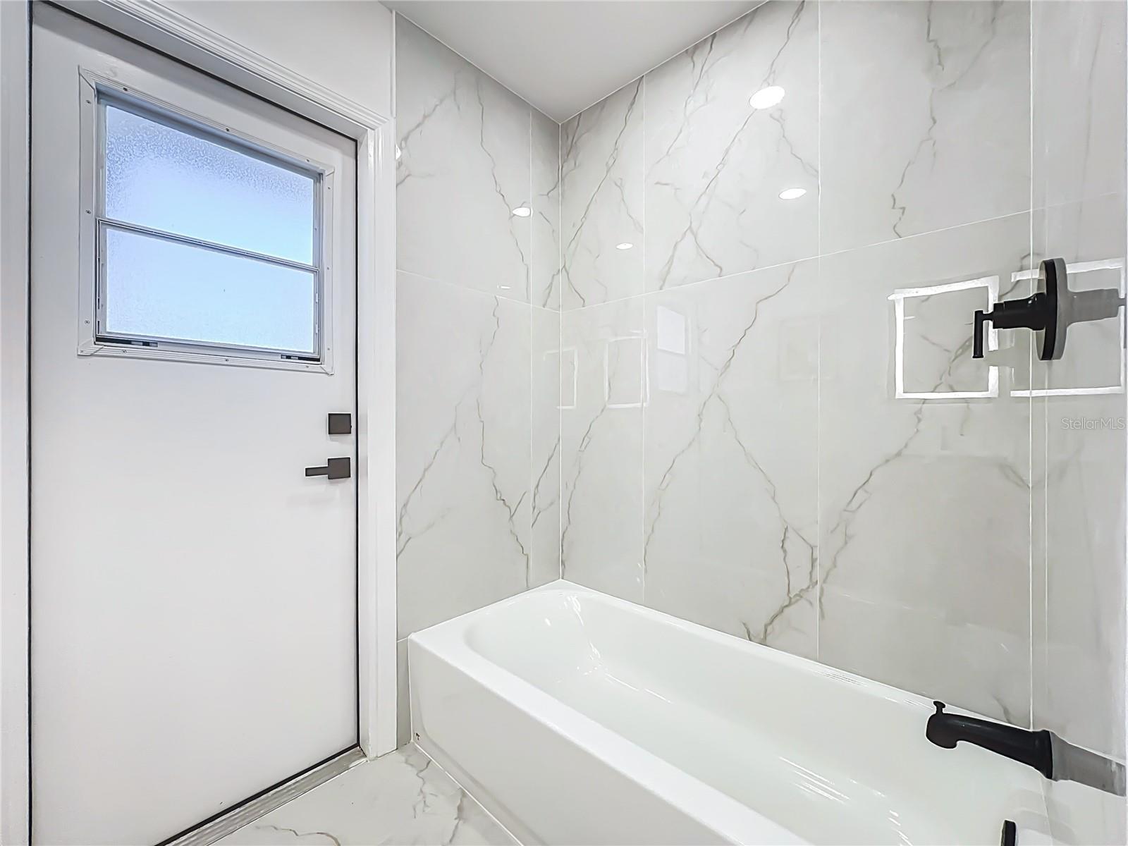 Image 26 of 37 For 211 Doverwood Road