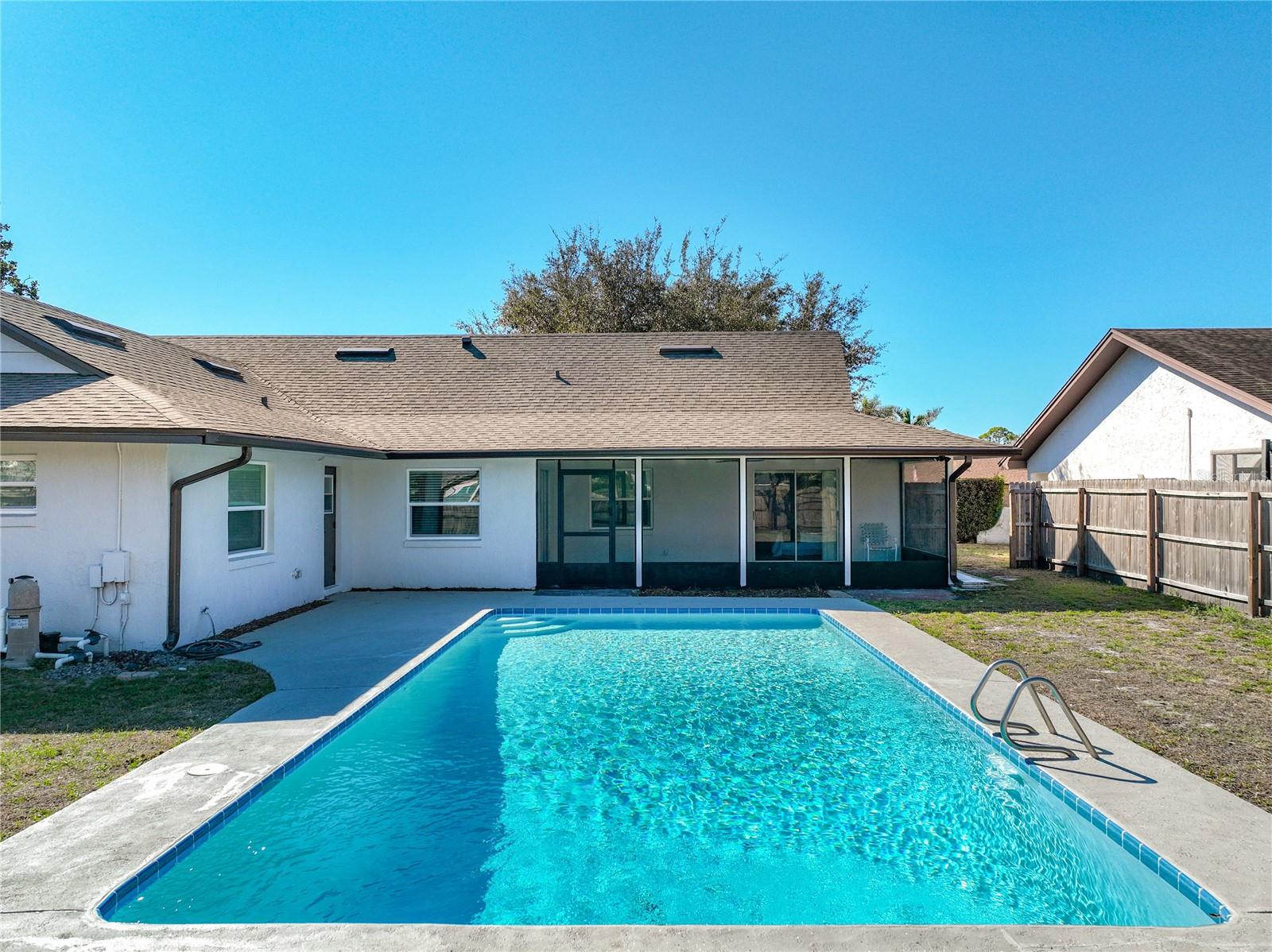 Image 32 of 37 For 211 Doverwood Road