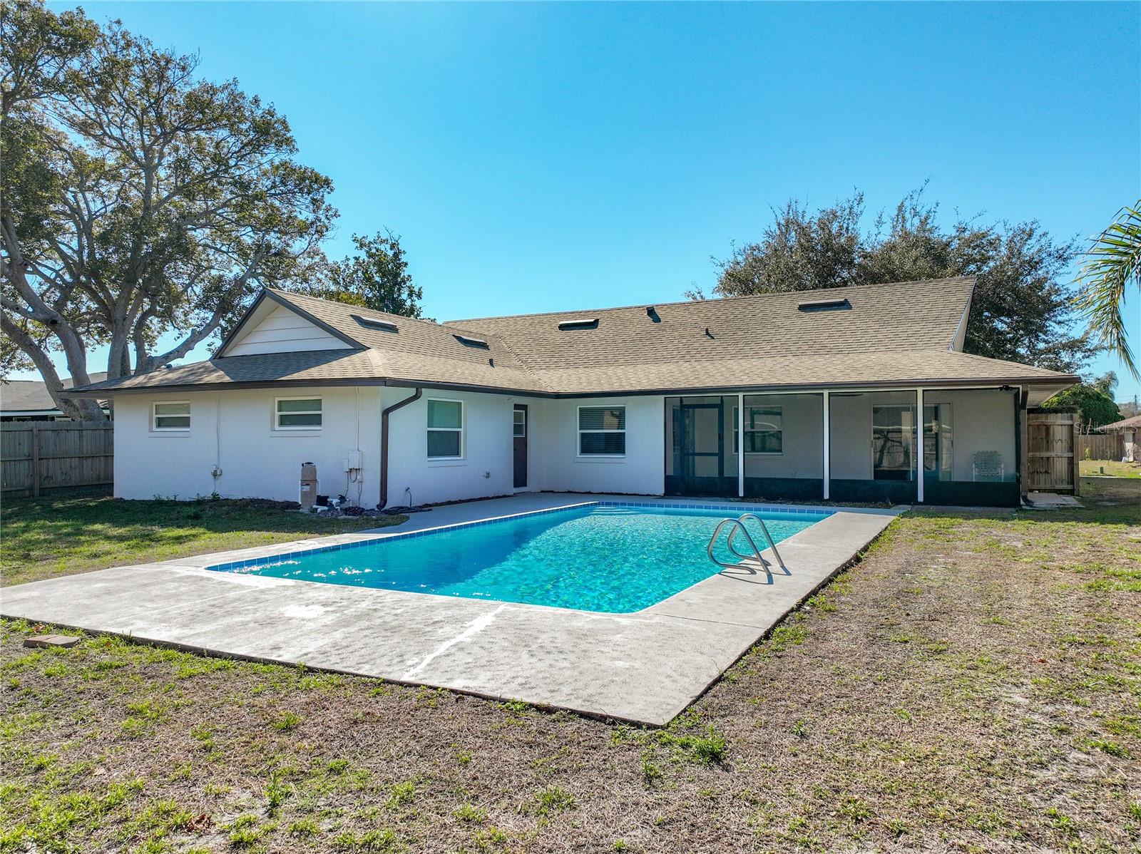 Image 33 of 37 For 211 Doverwood Road