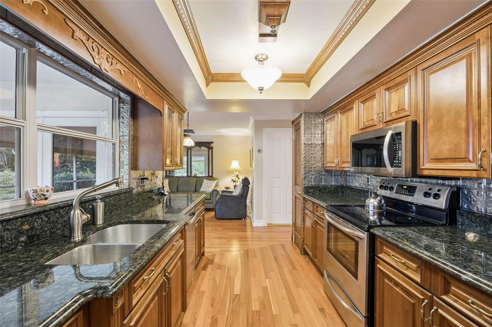 Image 15 of 48 For 3000 Royal Oak Drive