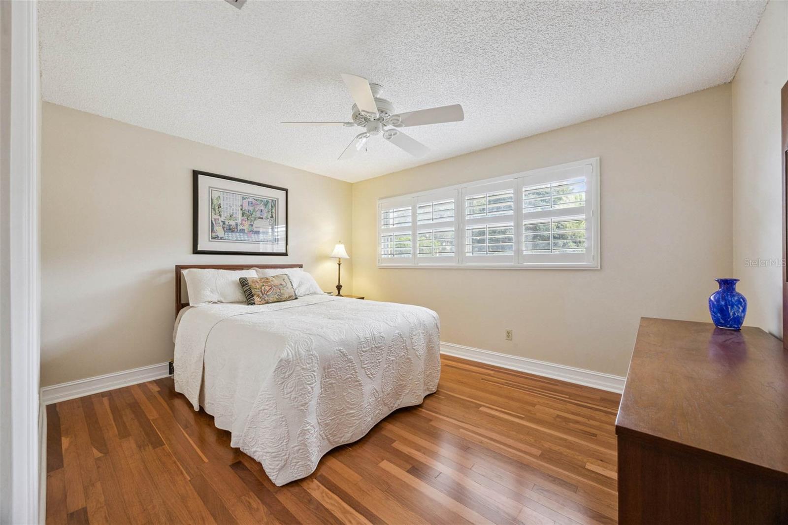 Image 22 of 48 For 3000 Royal Oak Drive