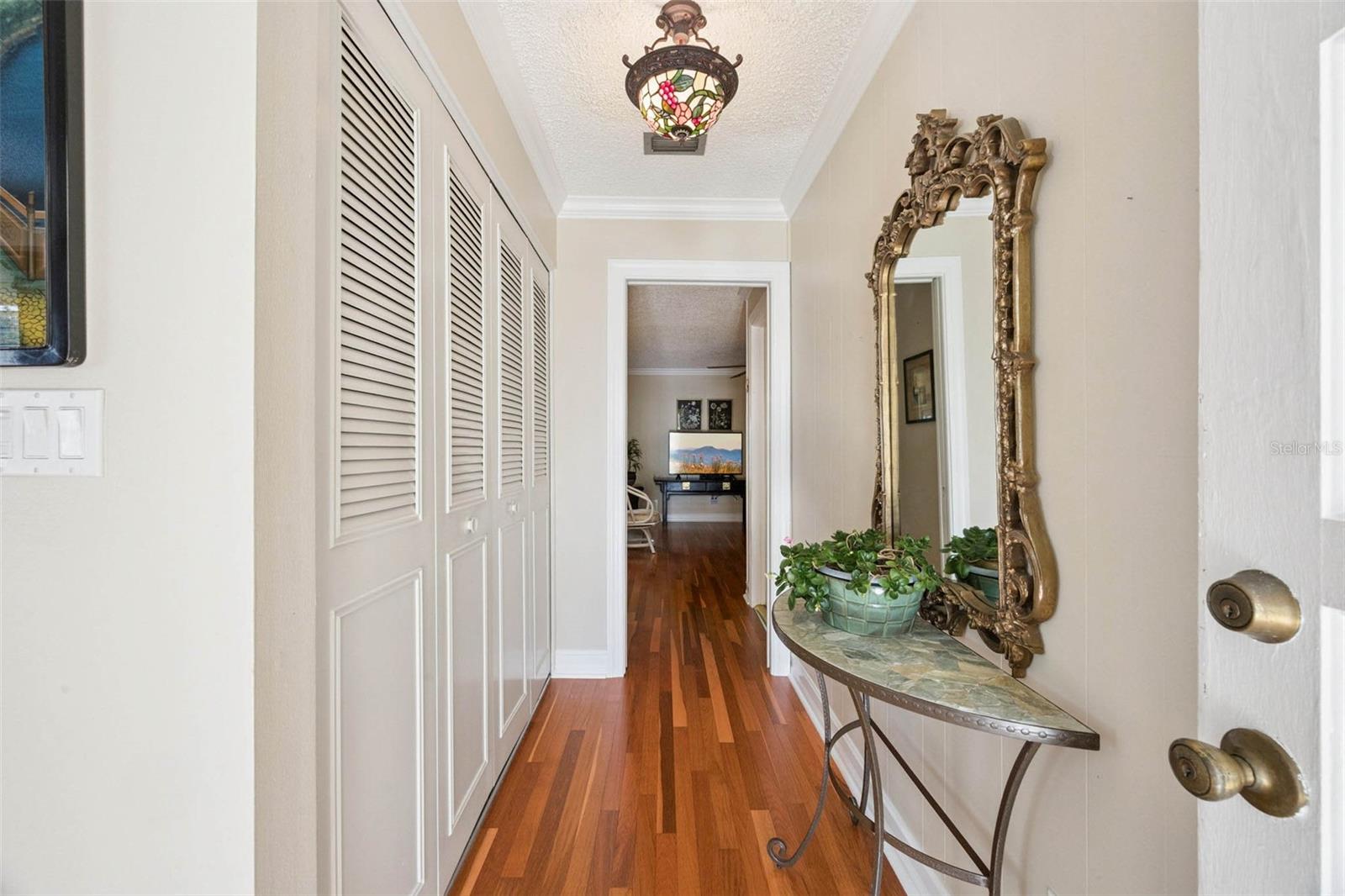 Image 4 of 48 For 3000 Royal Oak Drive