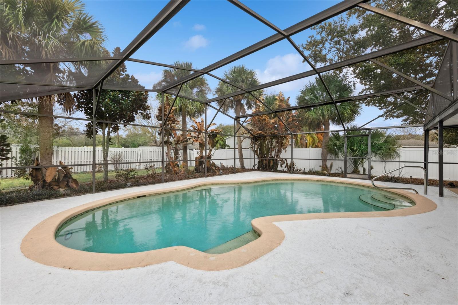 Image 29 of 71 For 6246 Silver Glen Court