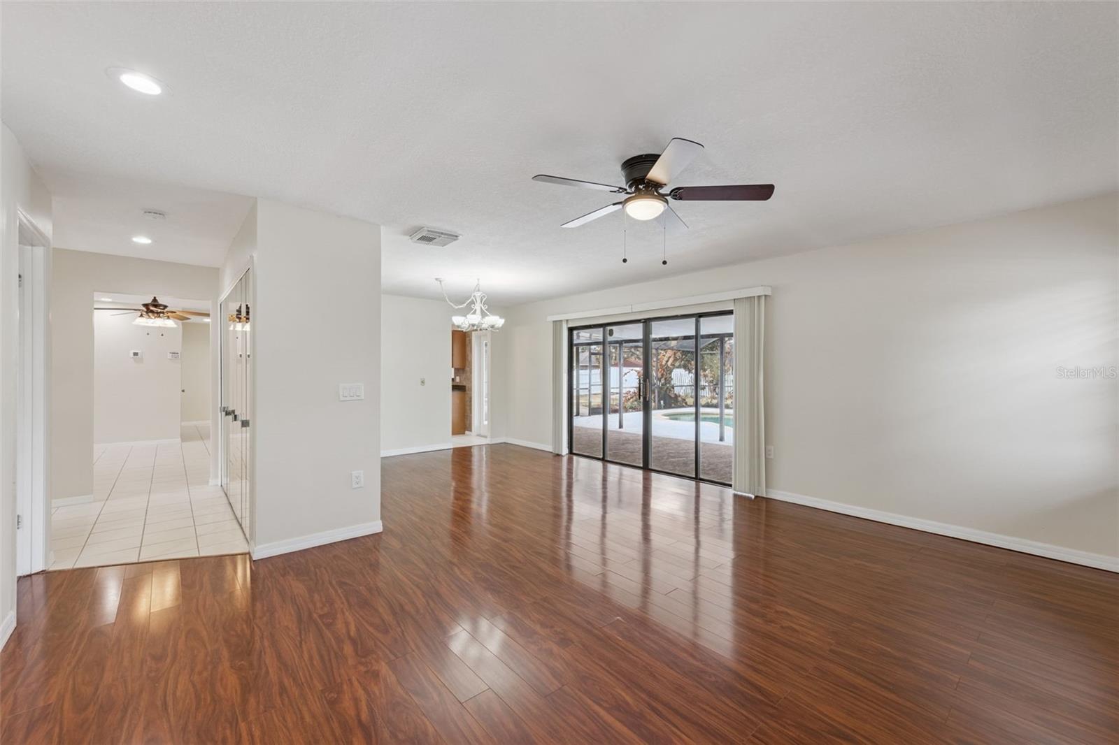 Image 42 of 71 For 6246 Silver Glen Court