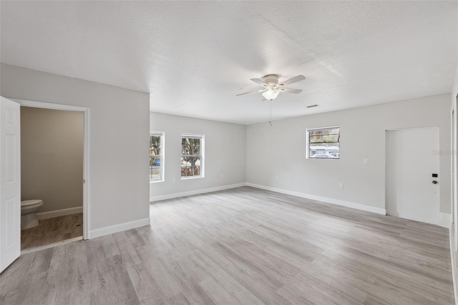 Image 49 of 71 For 6246 Silver Glen Court