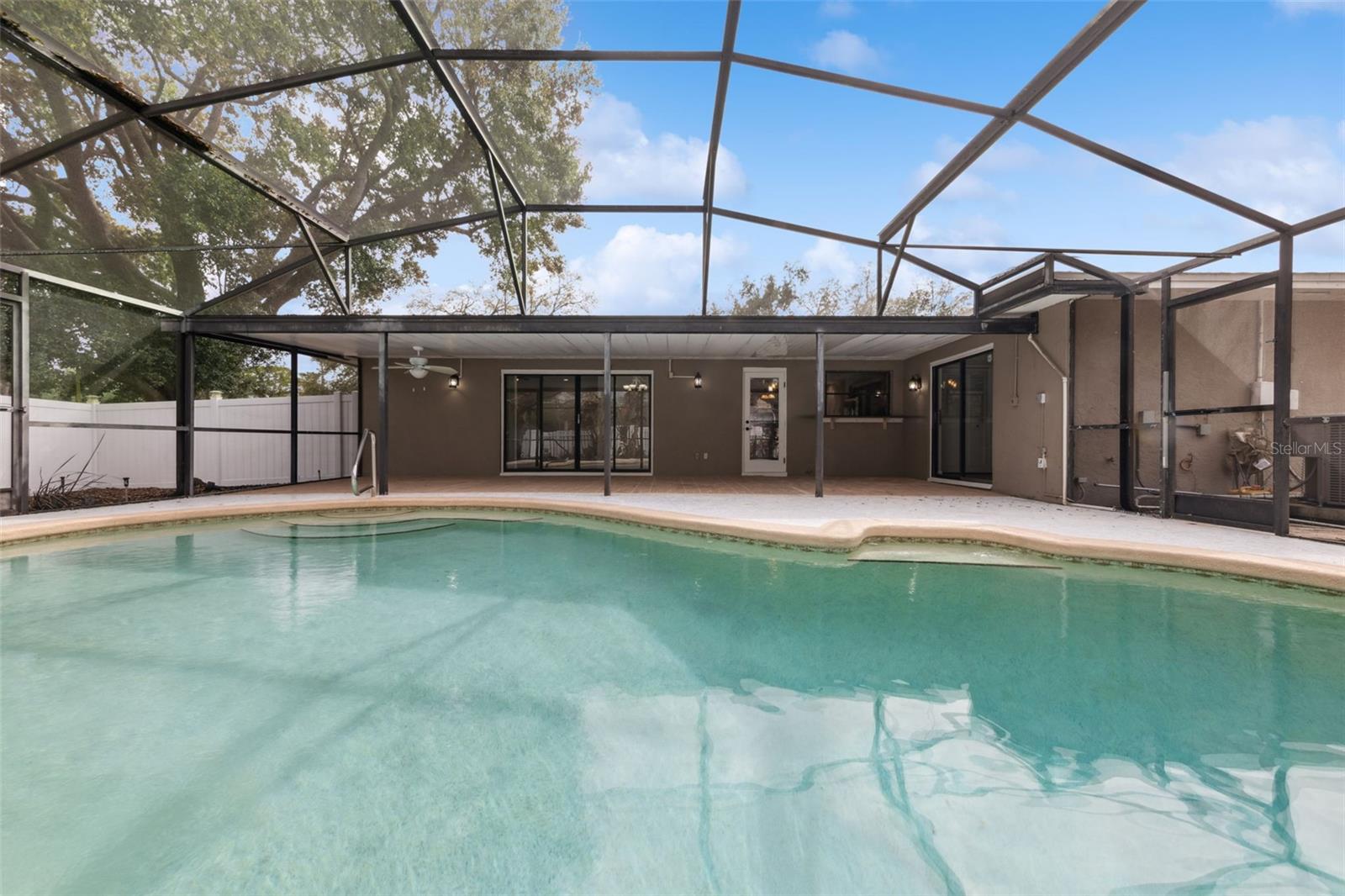 Image 54 of 71 For 6246 Silver Glen Court