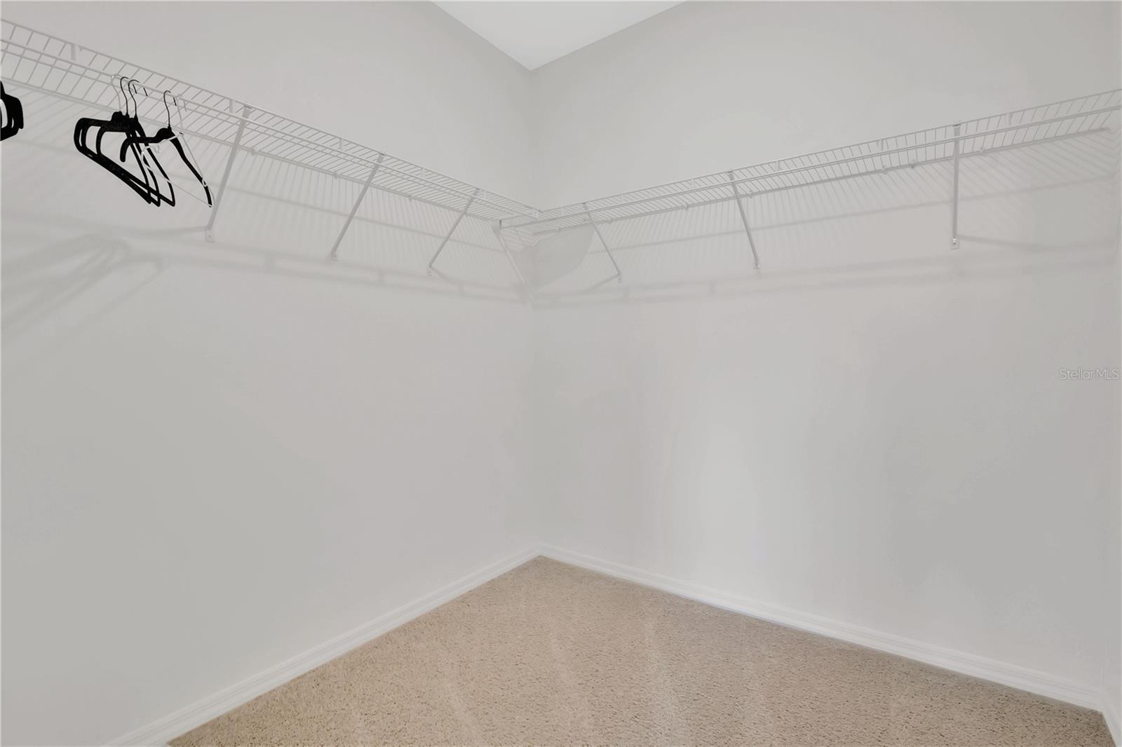 Image 21 of 54 For 7699 Oakmoss Loop