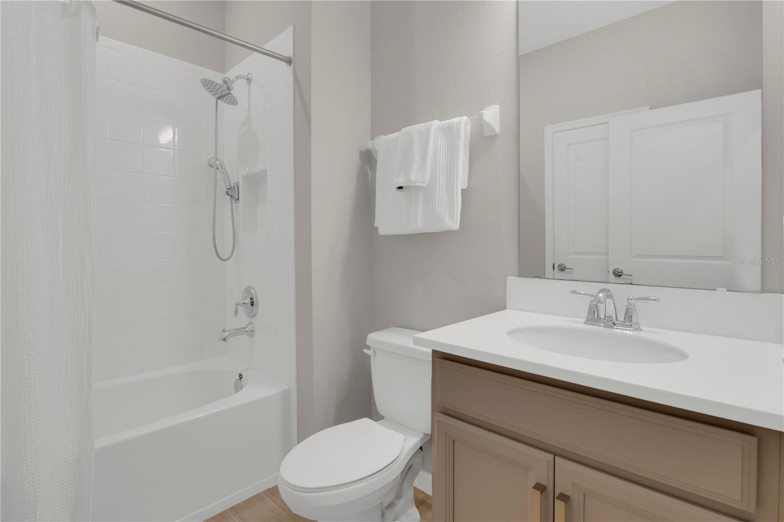 Image 21 of 37 For 2915 Crest Wave Drive