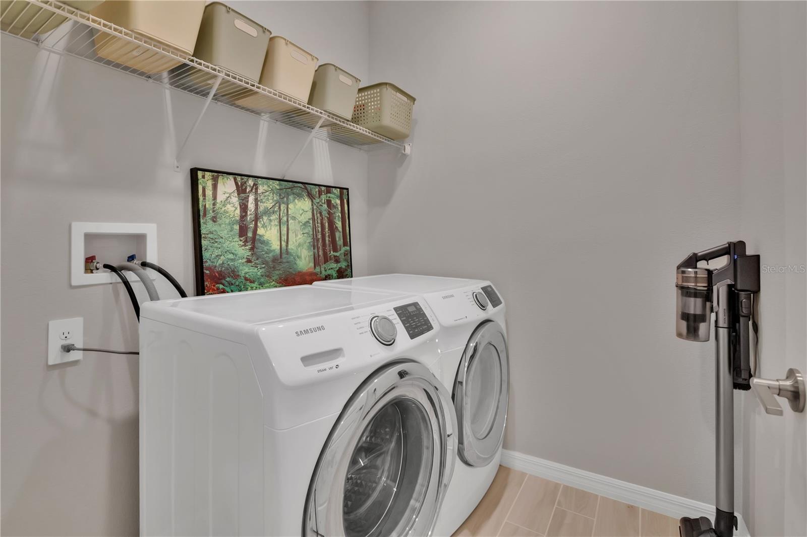 Image 23 of 37 For 2915 Crest Wave Drive