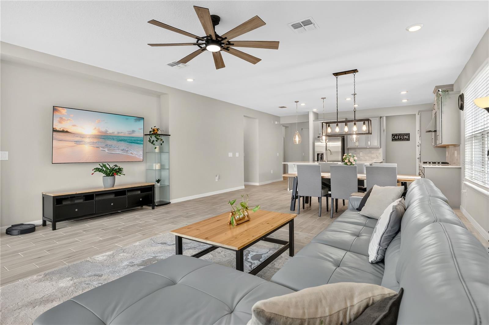 Image 5 of 37 For 2915 Crest Wave Drive