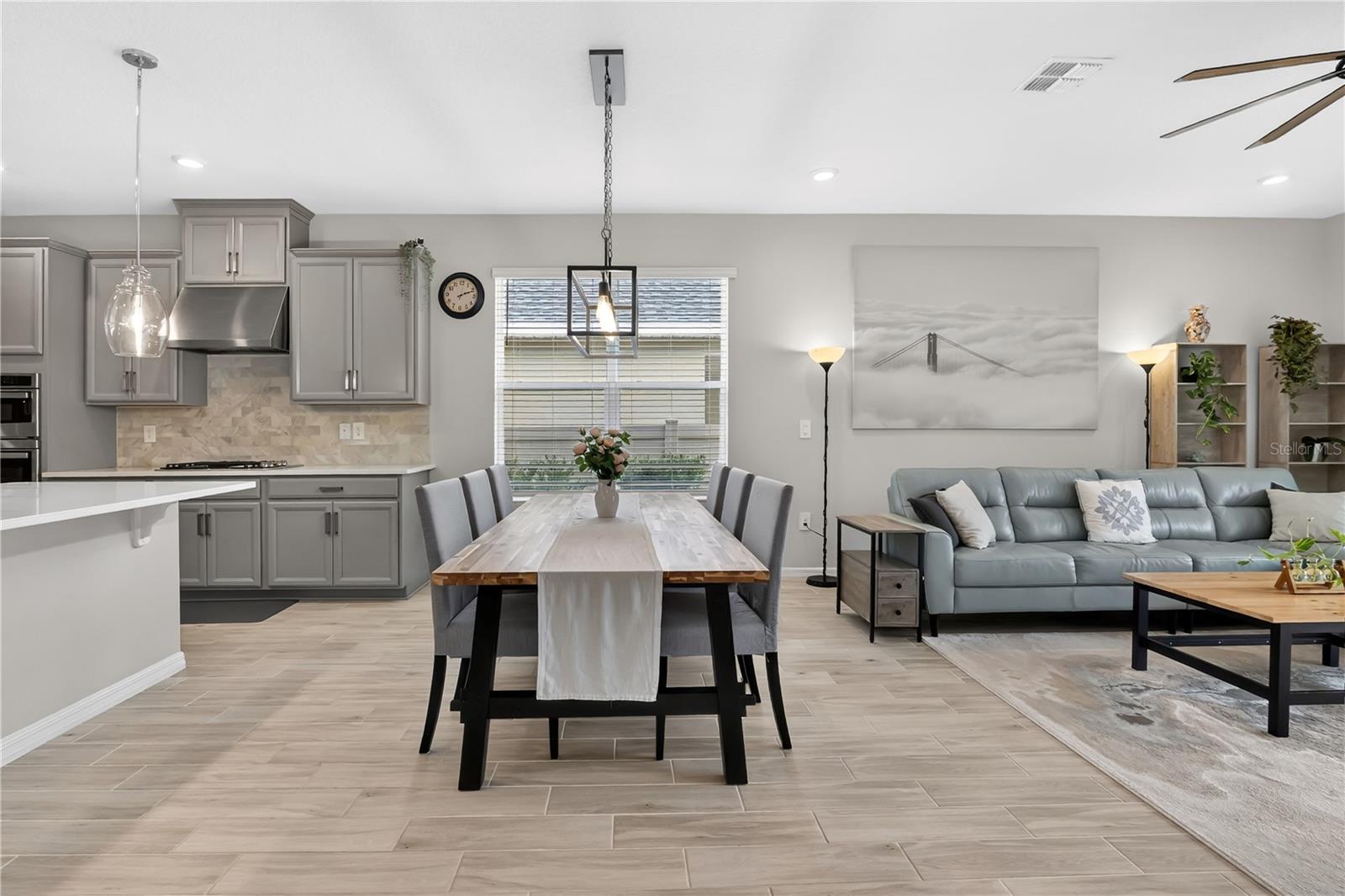 Image 7 of 37 For 2915 Crest Wave Drive