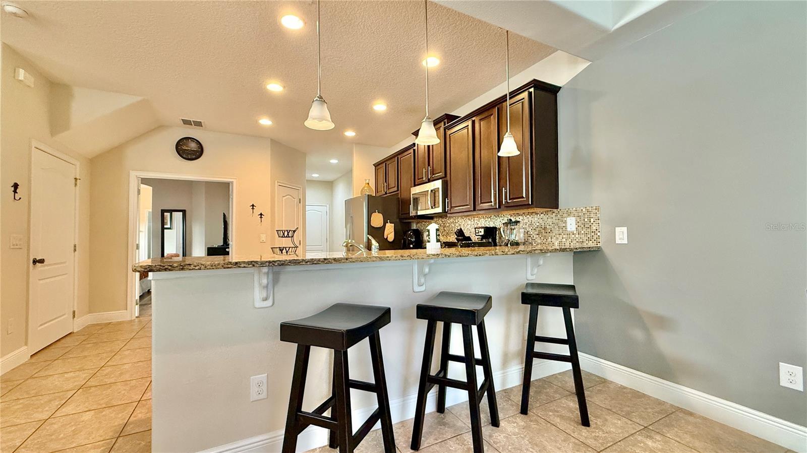 Image 10 of 50 For 8209 Roseville Road