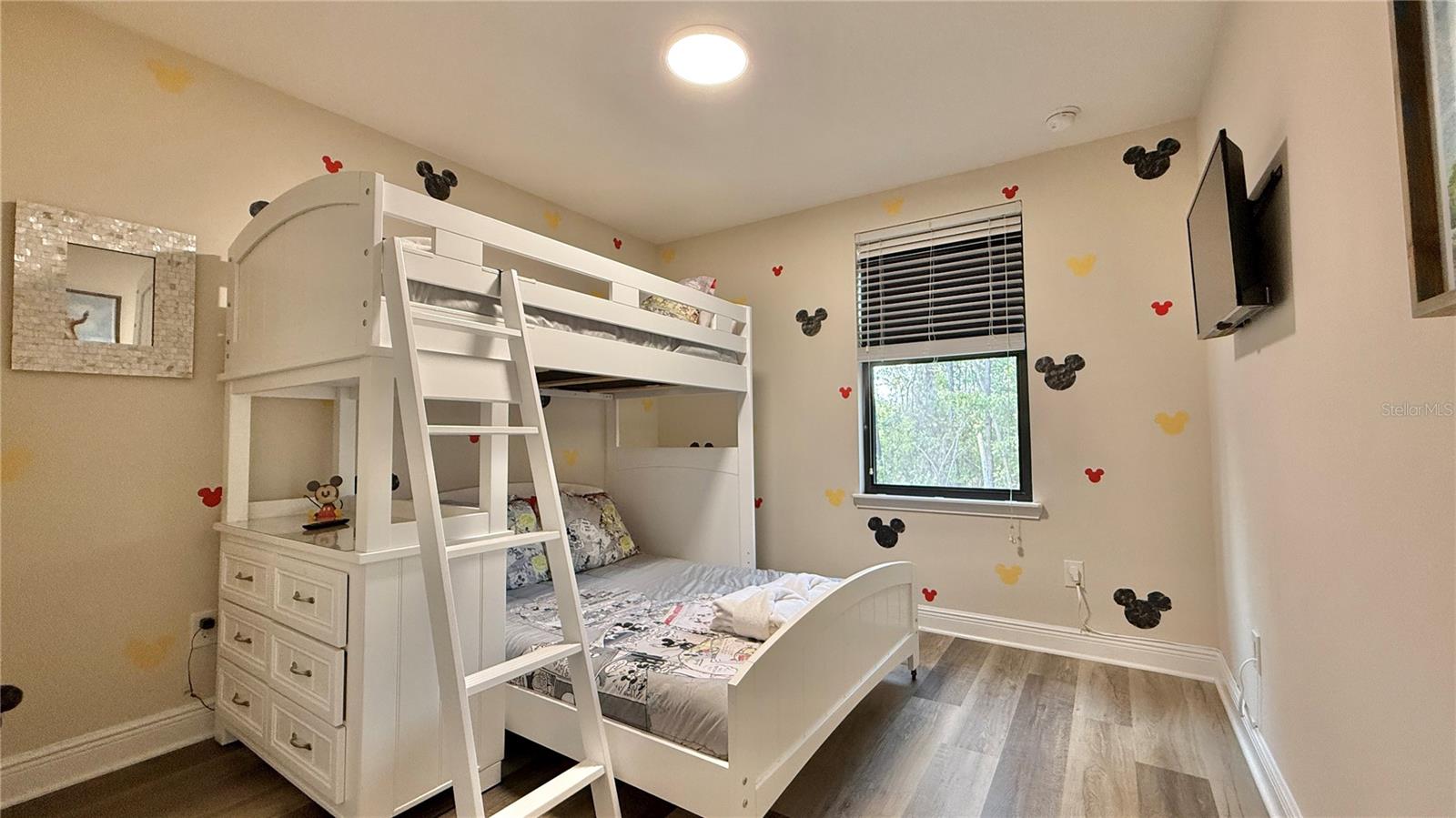 Image 41 of 50 For 8209 Roseville Road