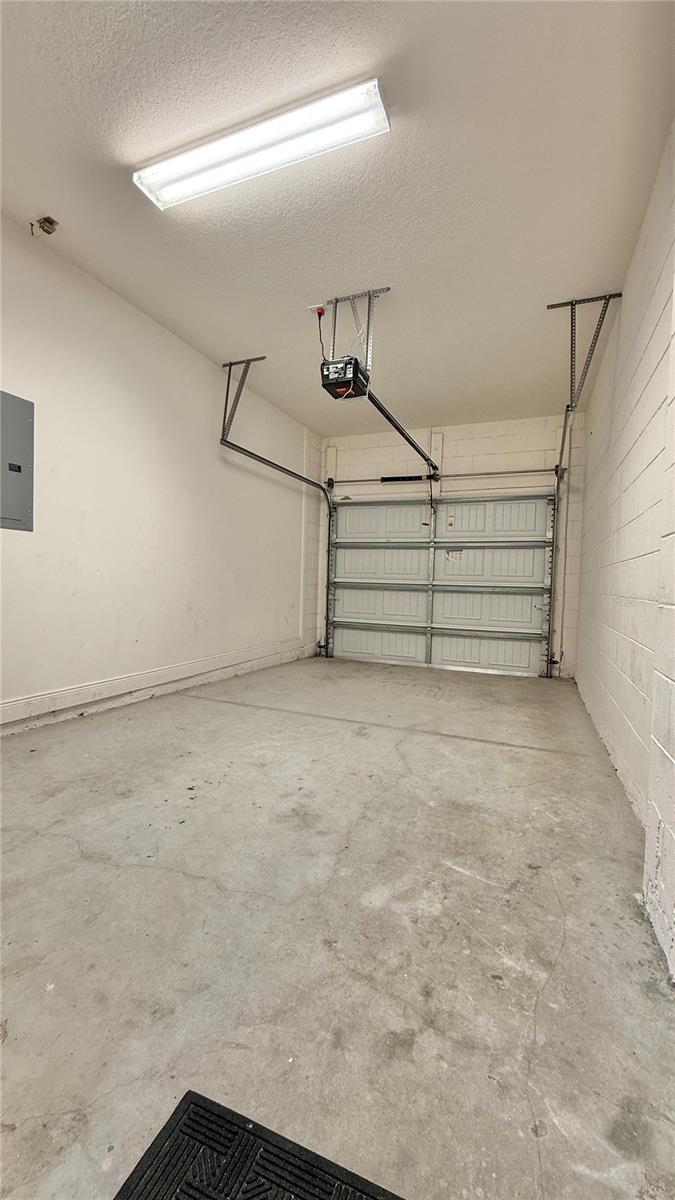 Image 46 of 50 For 8209 Roseville Road