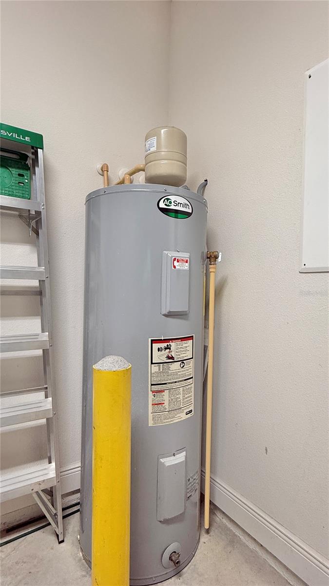 Image 48 of 50 For 8209 Roseville Road