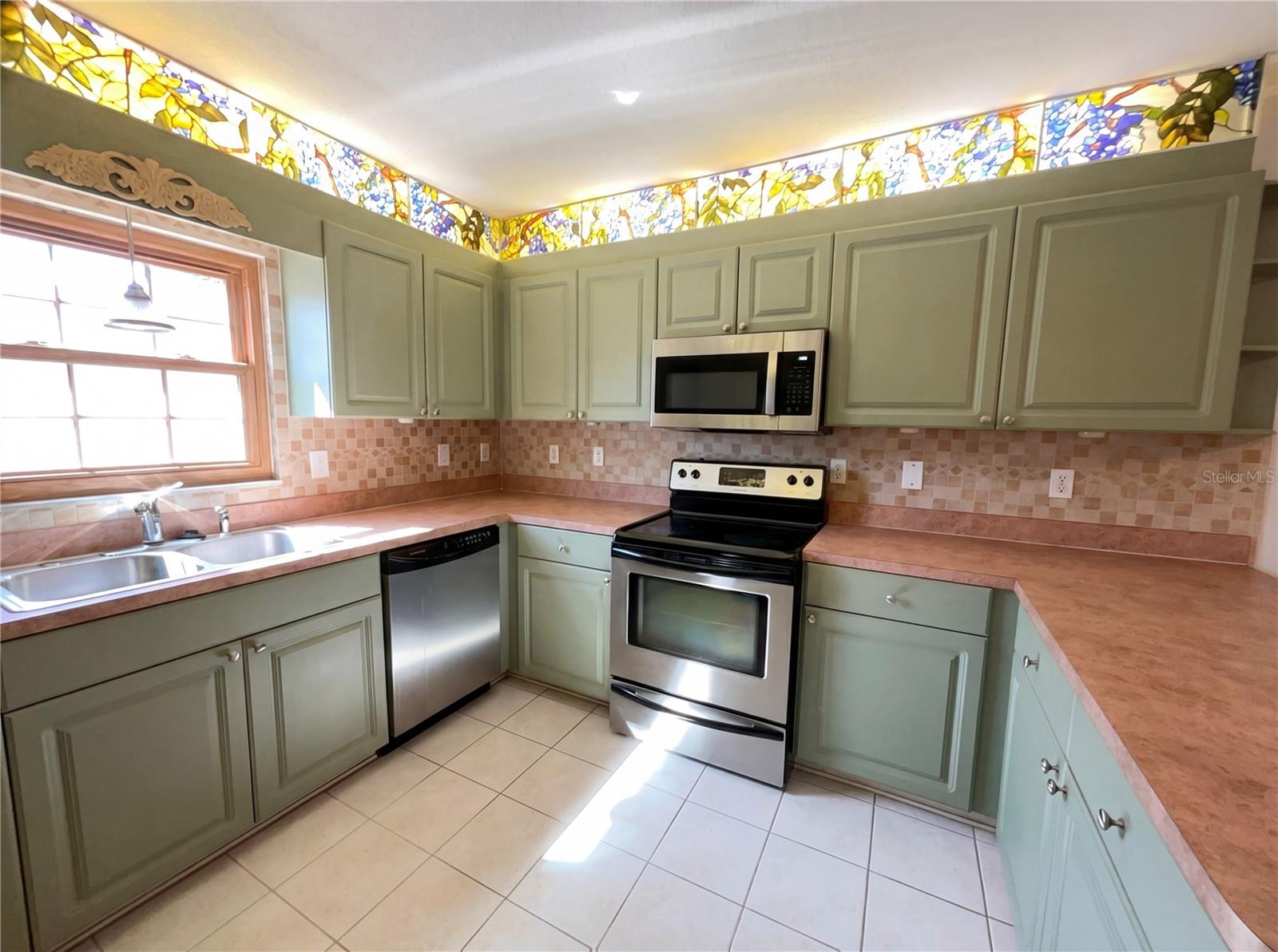 Image 11 of 24 For 13824 114th Circle