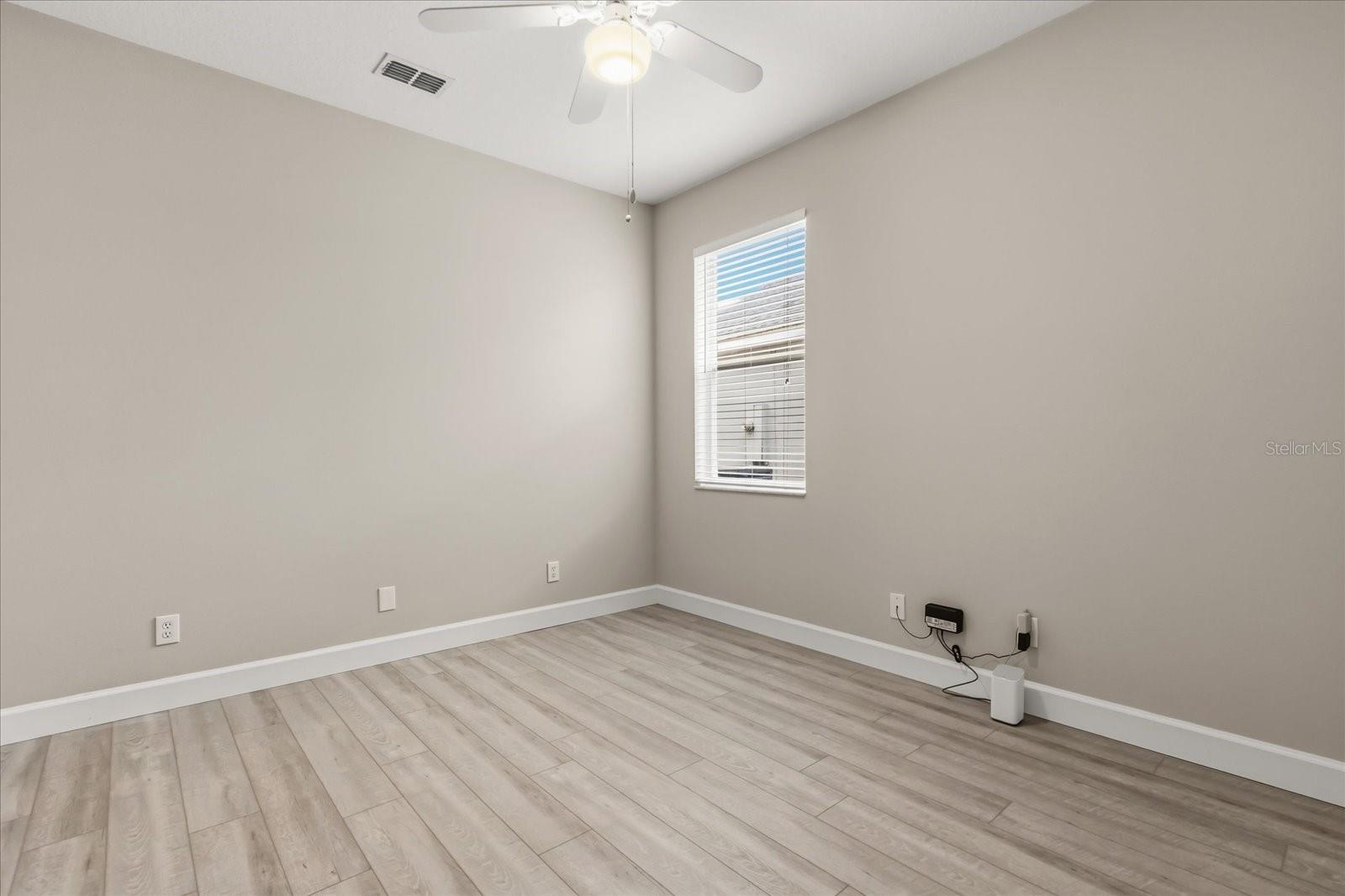 Image 19 of 28 For 106 Winghurst Boulevard