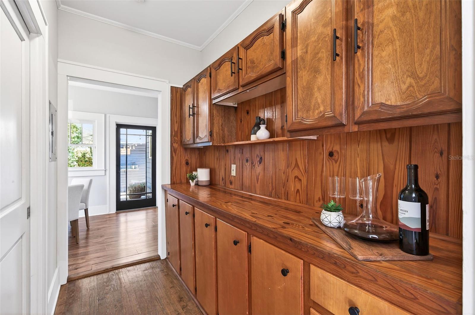 Image 11 of 52 For 120 Shine Avenue