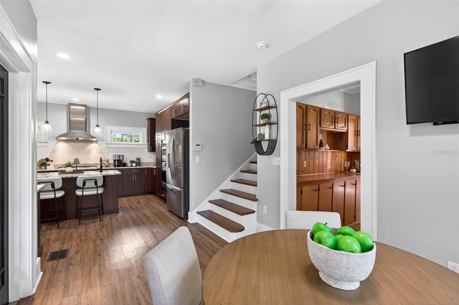 Image 12 of 52 For 120 Shine Avenue